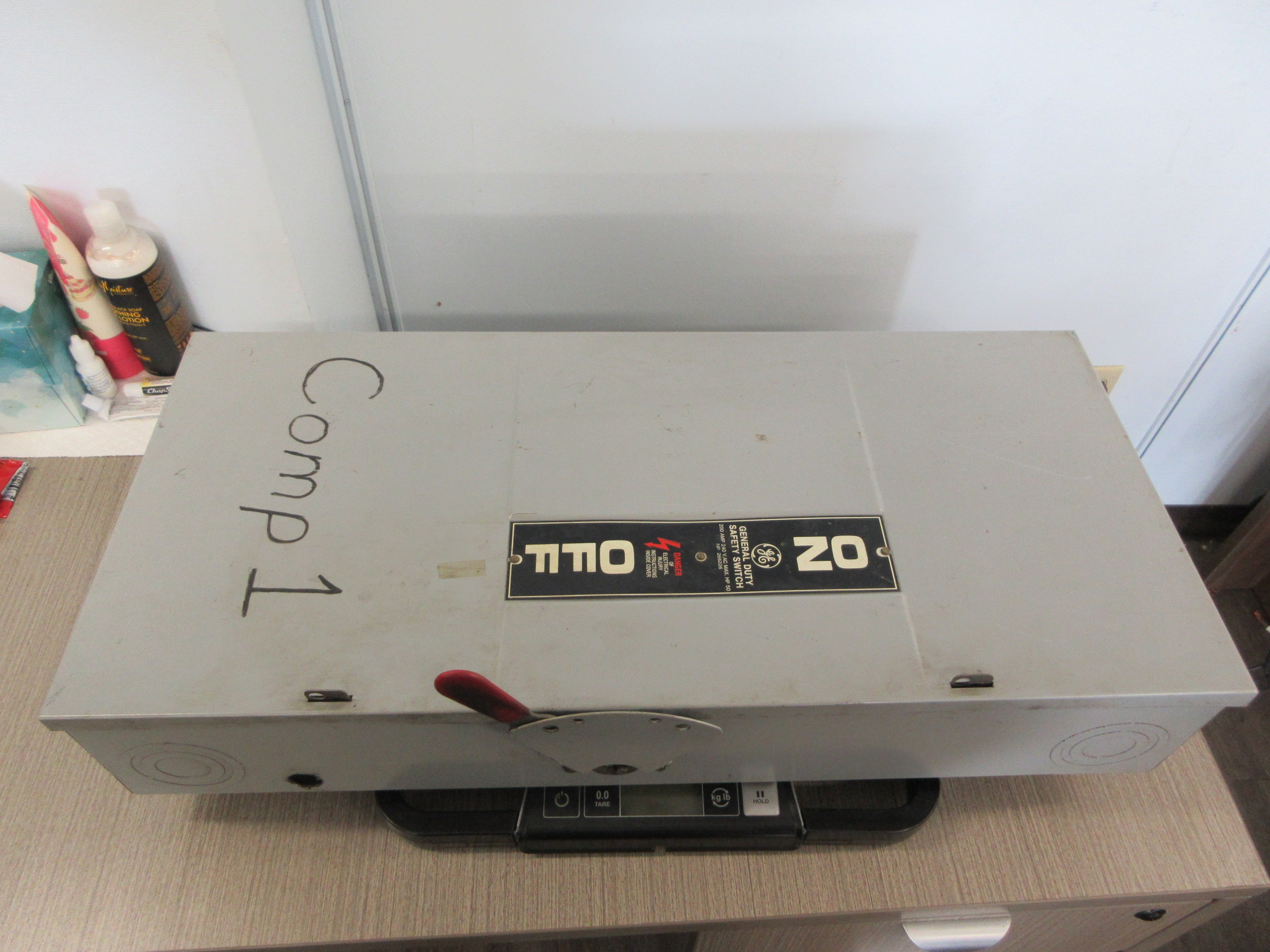 GE Non-Fusible Safety Switch/Disconnect TGN3324 Mod. 7 200A 240V 3P Used