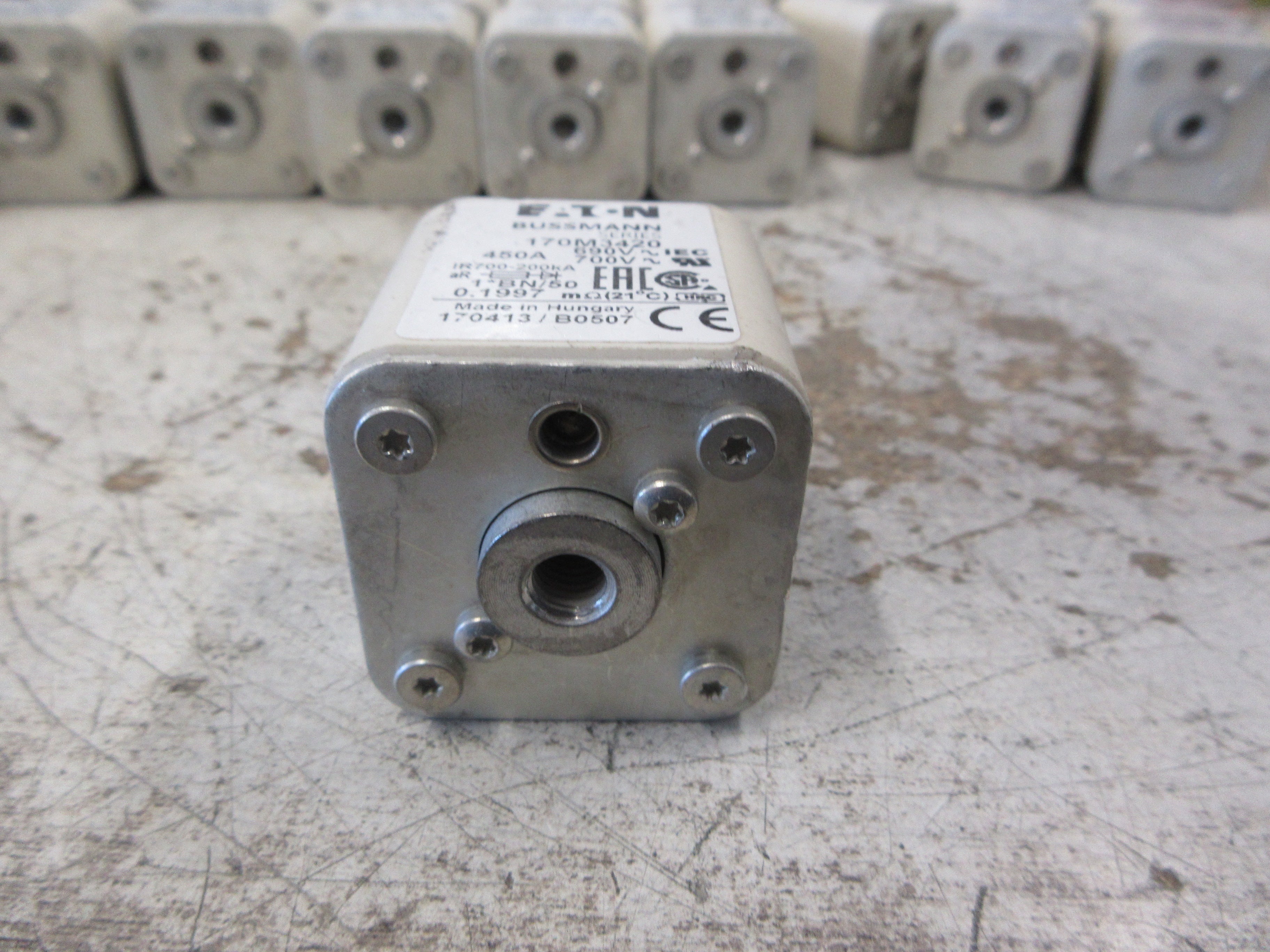 Eaton Bussmann Series Fuse 170M3420 450A 700V Used
