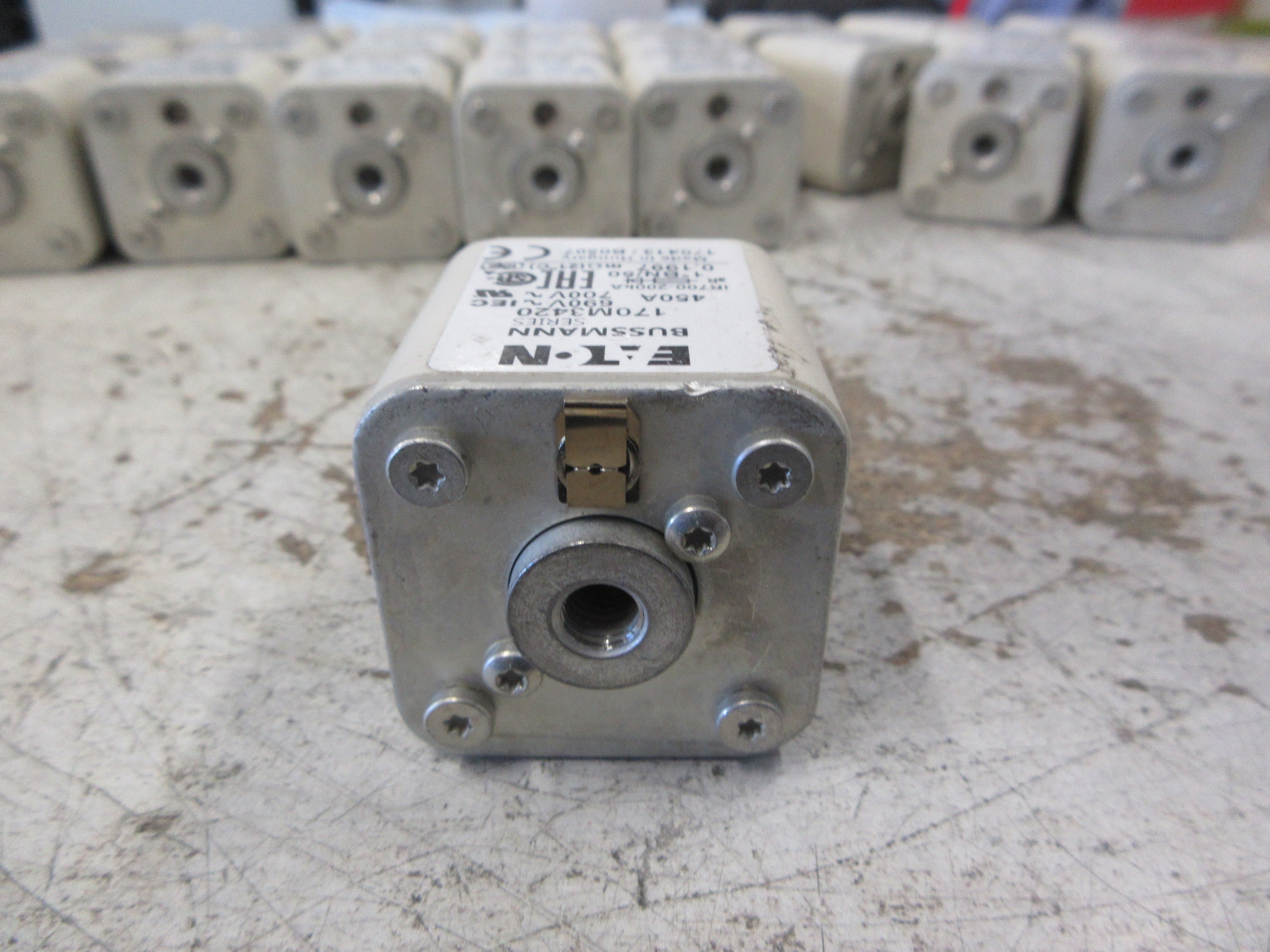 Eaton Bussmann Series Fuse 170M3420 450A 700V Used