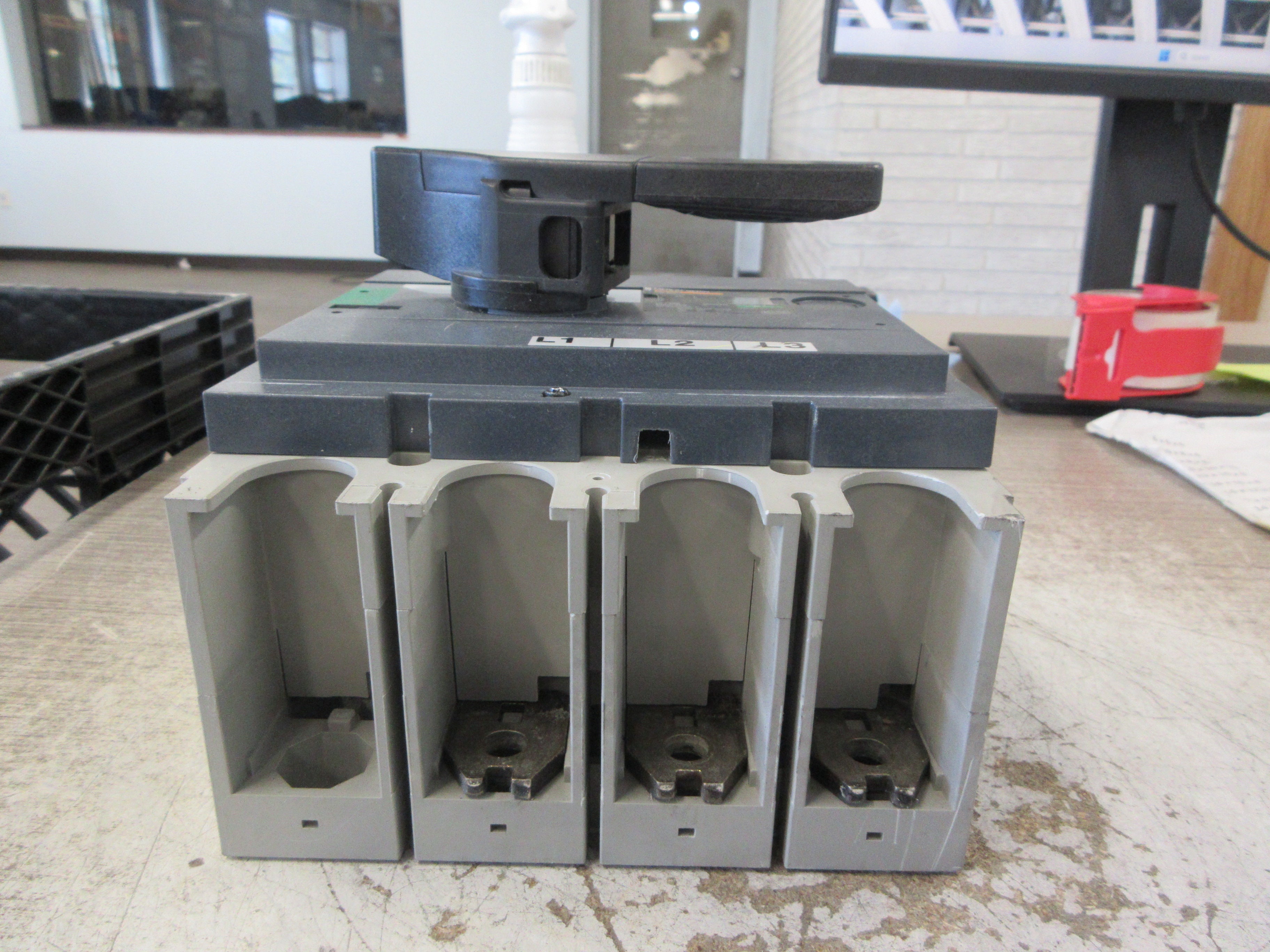 Merlin Gerin Interpact Disconnect Switch INS 400 400A 750V 50/60Hz Used