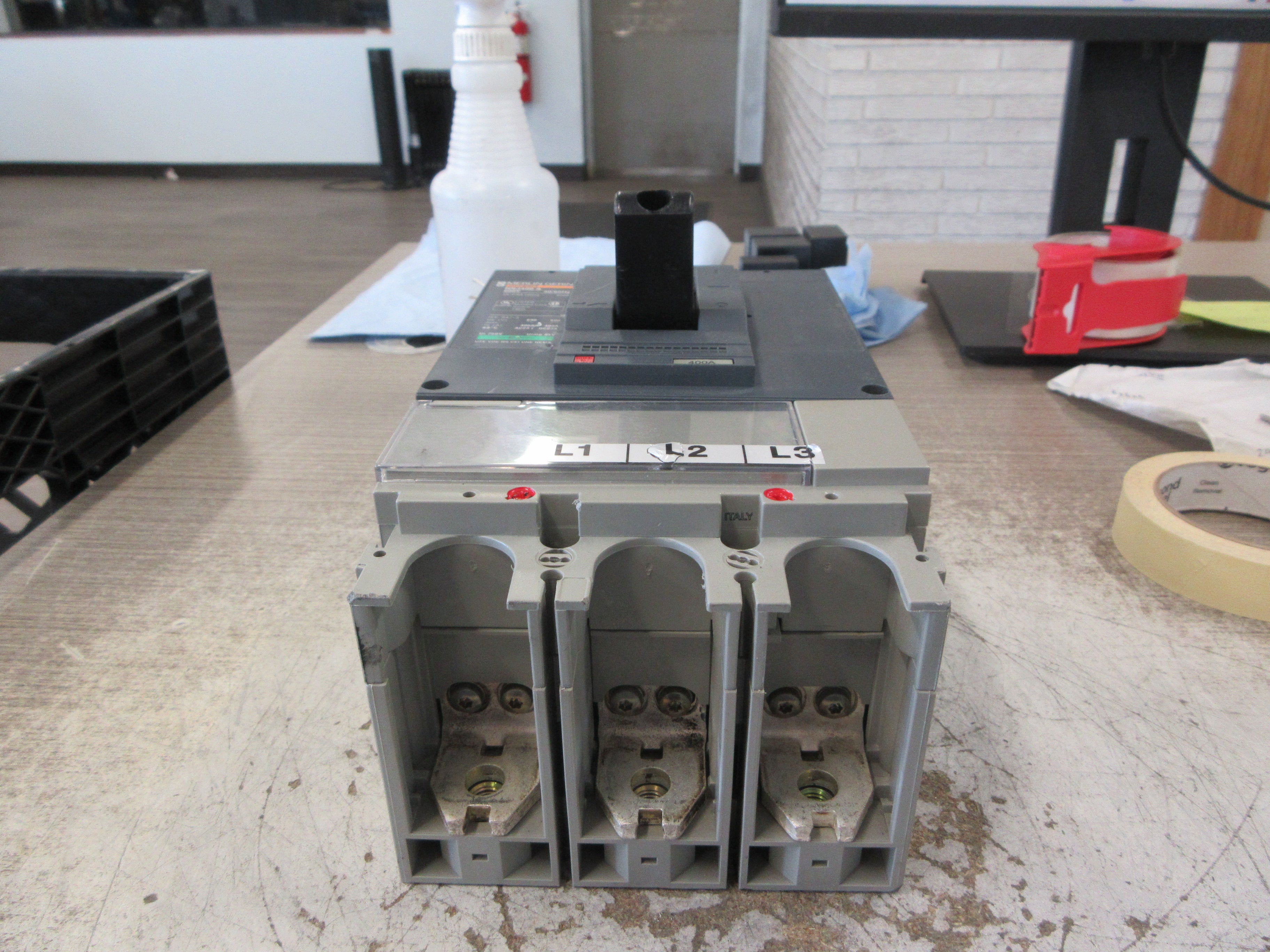 Merlin Gerin Circuit Breaker NSJ400A 400A 600V 3P Used