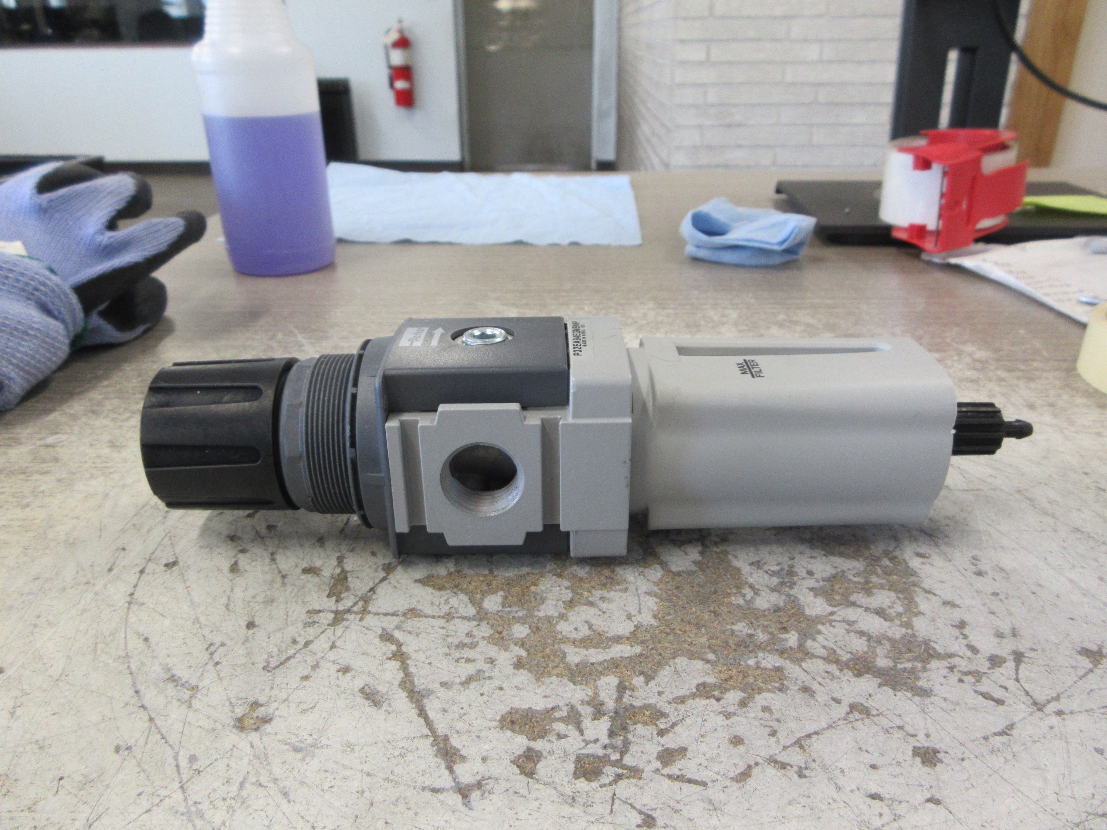 Parker Filter/Regulator P32EA94EGMBNNP Used