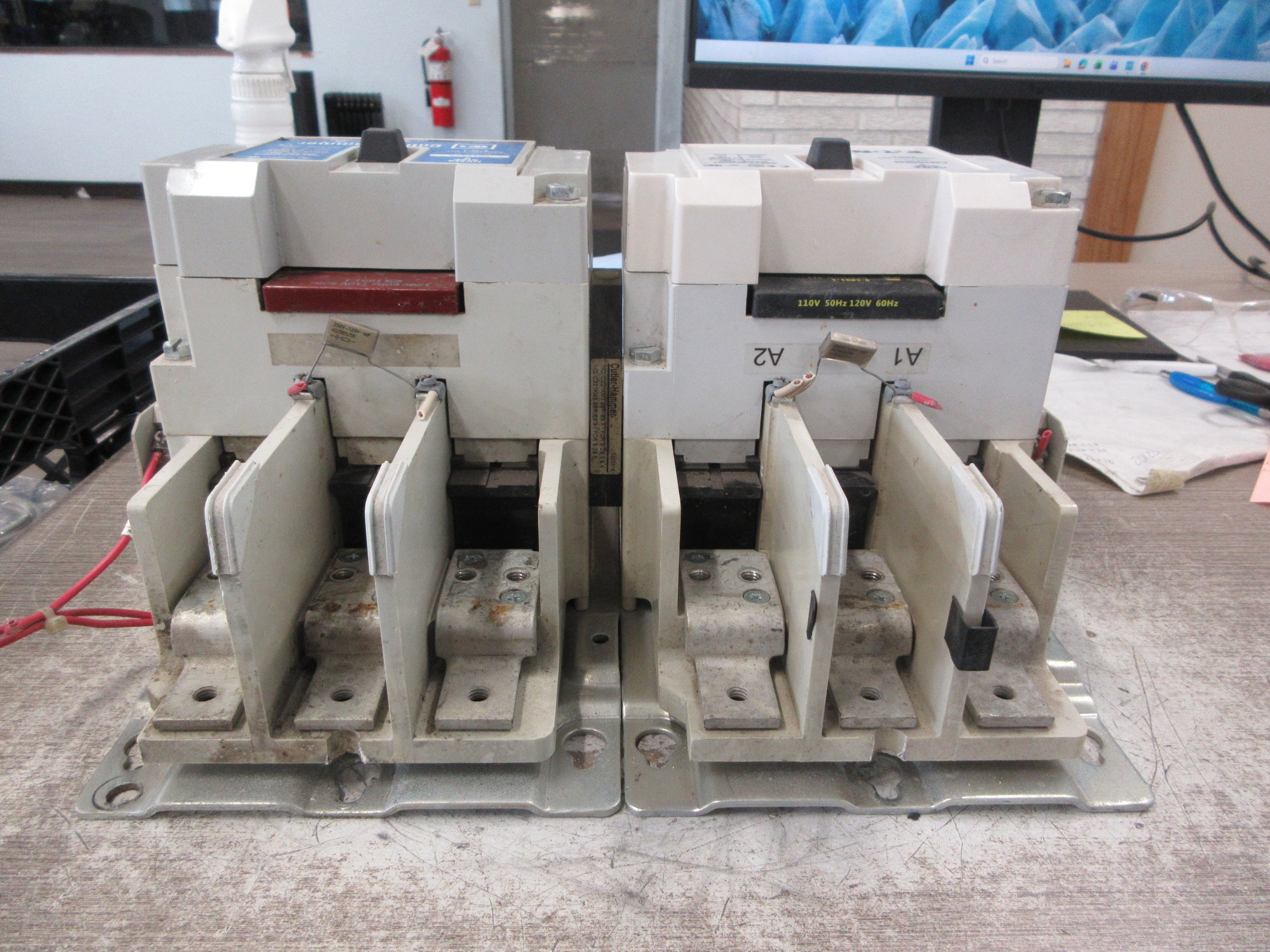 Eaton / Cutler-Hammer Size 5 Reversing Contactor CN15SN3 120V Coil 270A Used