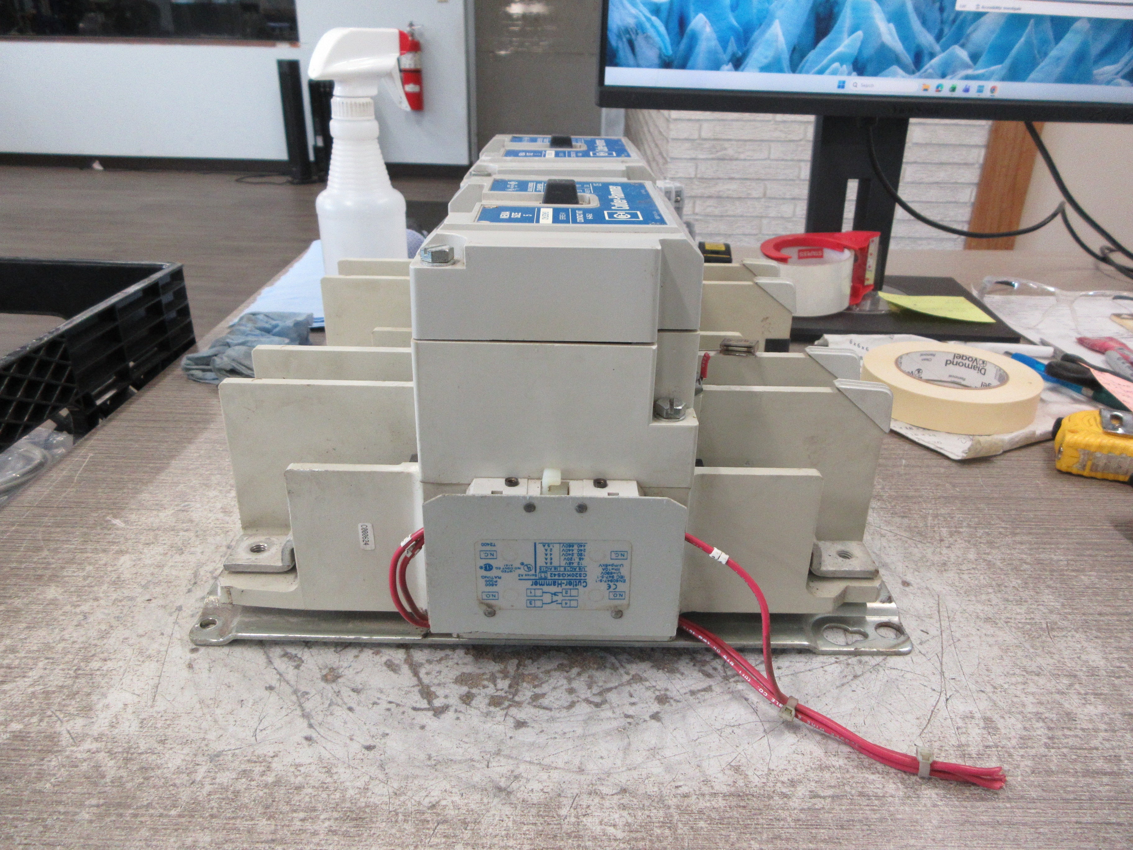 Cutler-Hammer Size 5 Reversing Contactor CN15SN3 120V Coil 270A 600V Used
