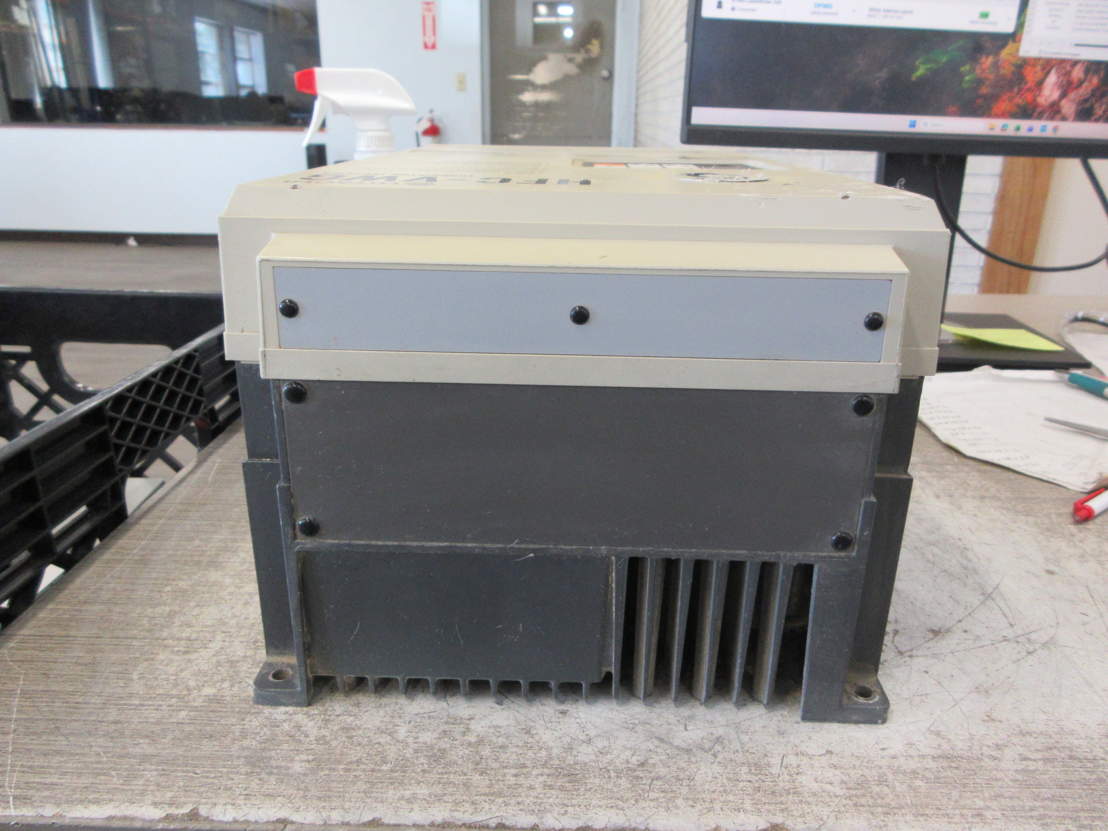 Hitachi HFC-VWG AC Drive VWG16LF3 15HP 3Ph Used