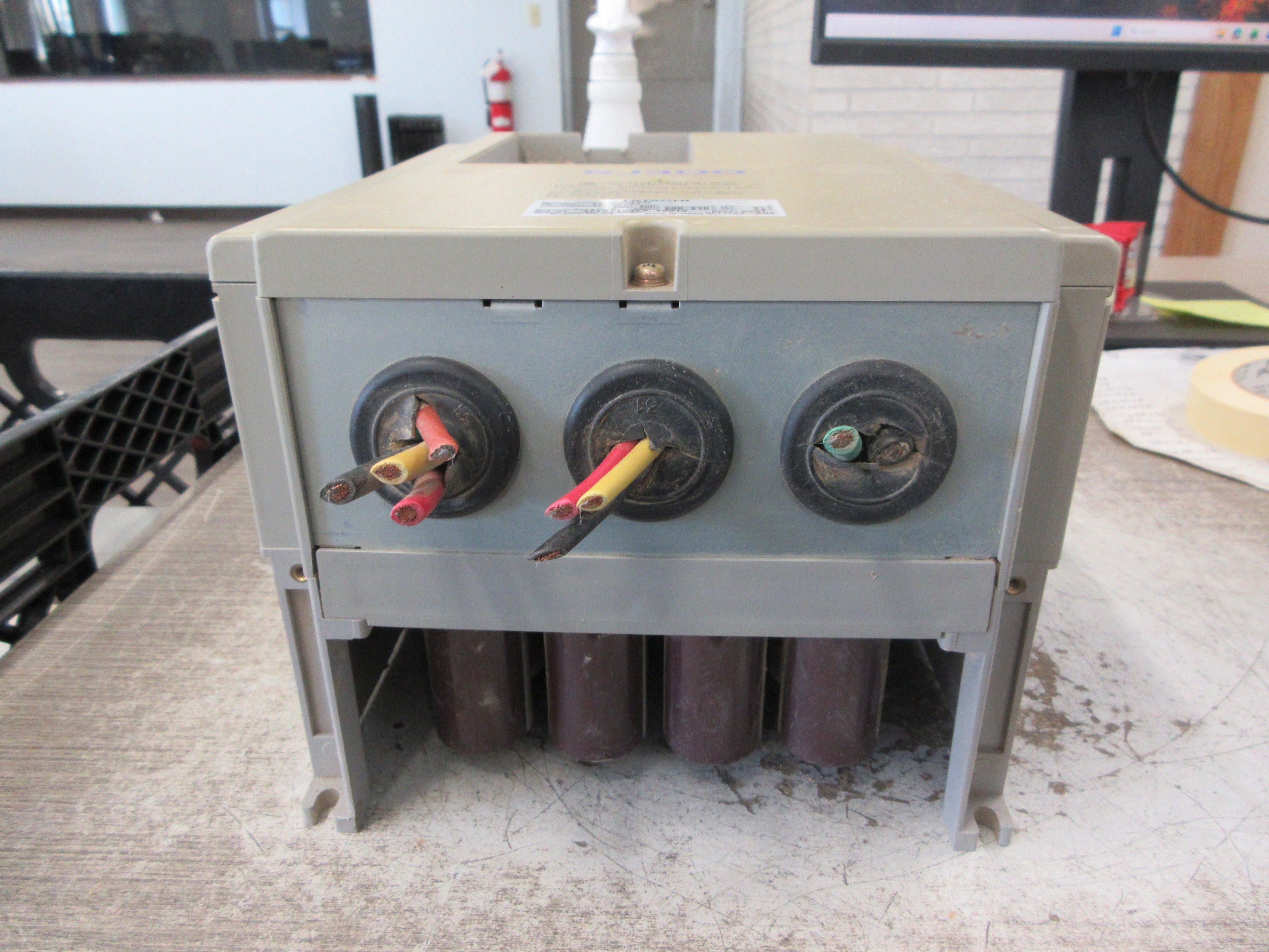 Hitachi AC Drive SJ300-110LFU 15HP  Input: 50-60Hz , 200-240V , 3Ph , 51A Used