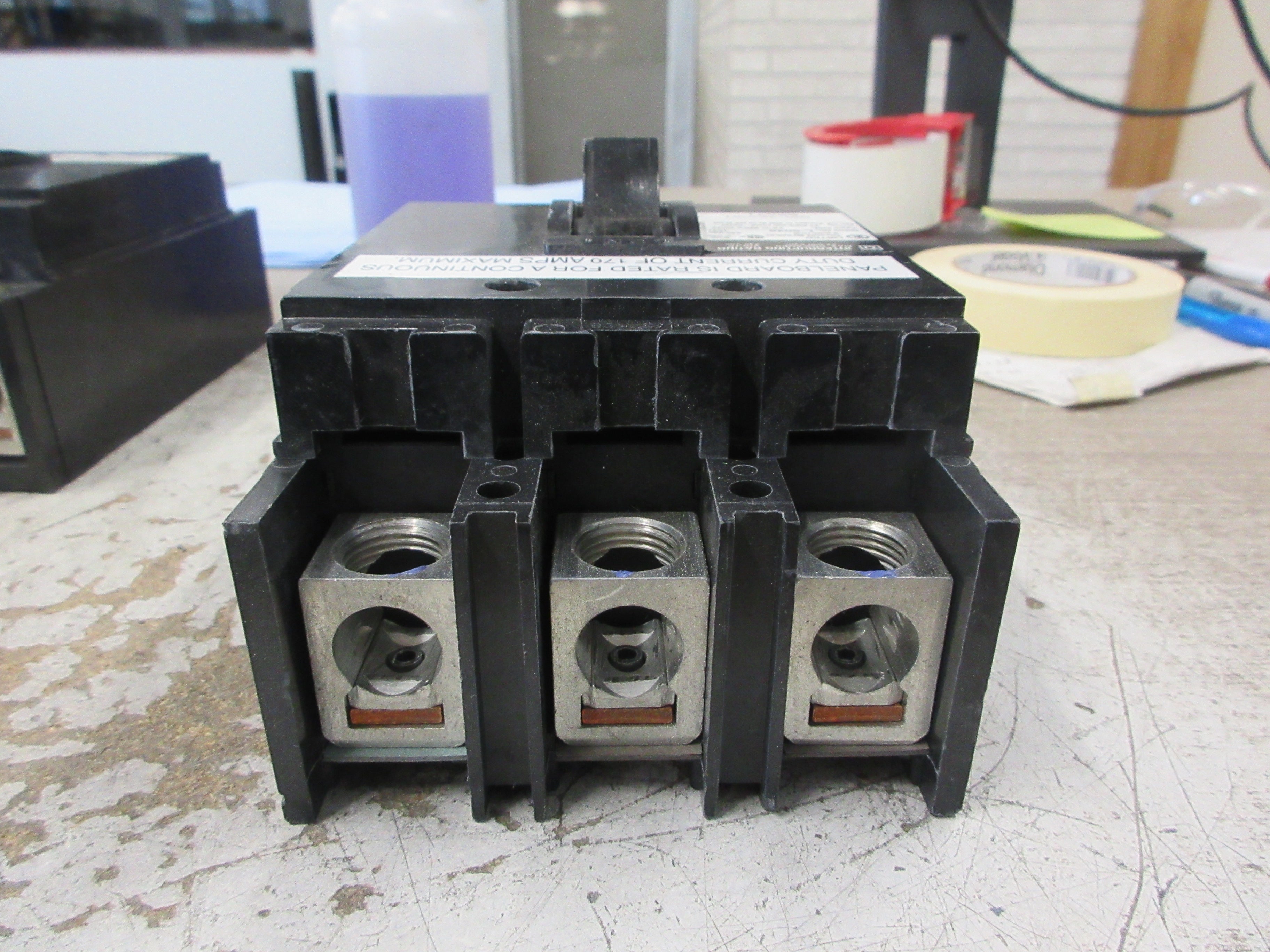 Square D Circuit Breaker Q2L3225H 225A 240V 3P *No Set Screws* Used