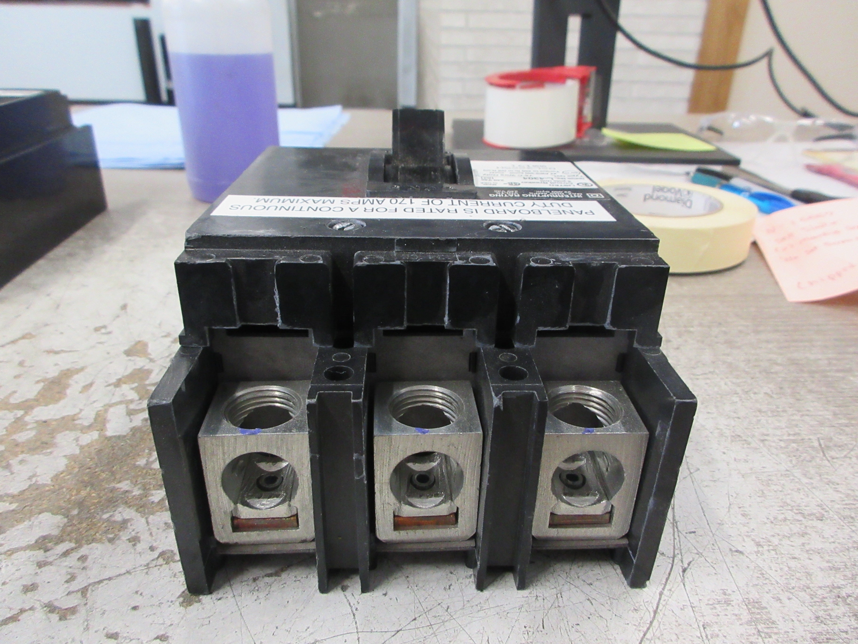 Square D Circuit Breaker Q2L3225H 225A 240V 3P (2) Mounting Screws Used