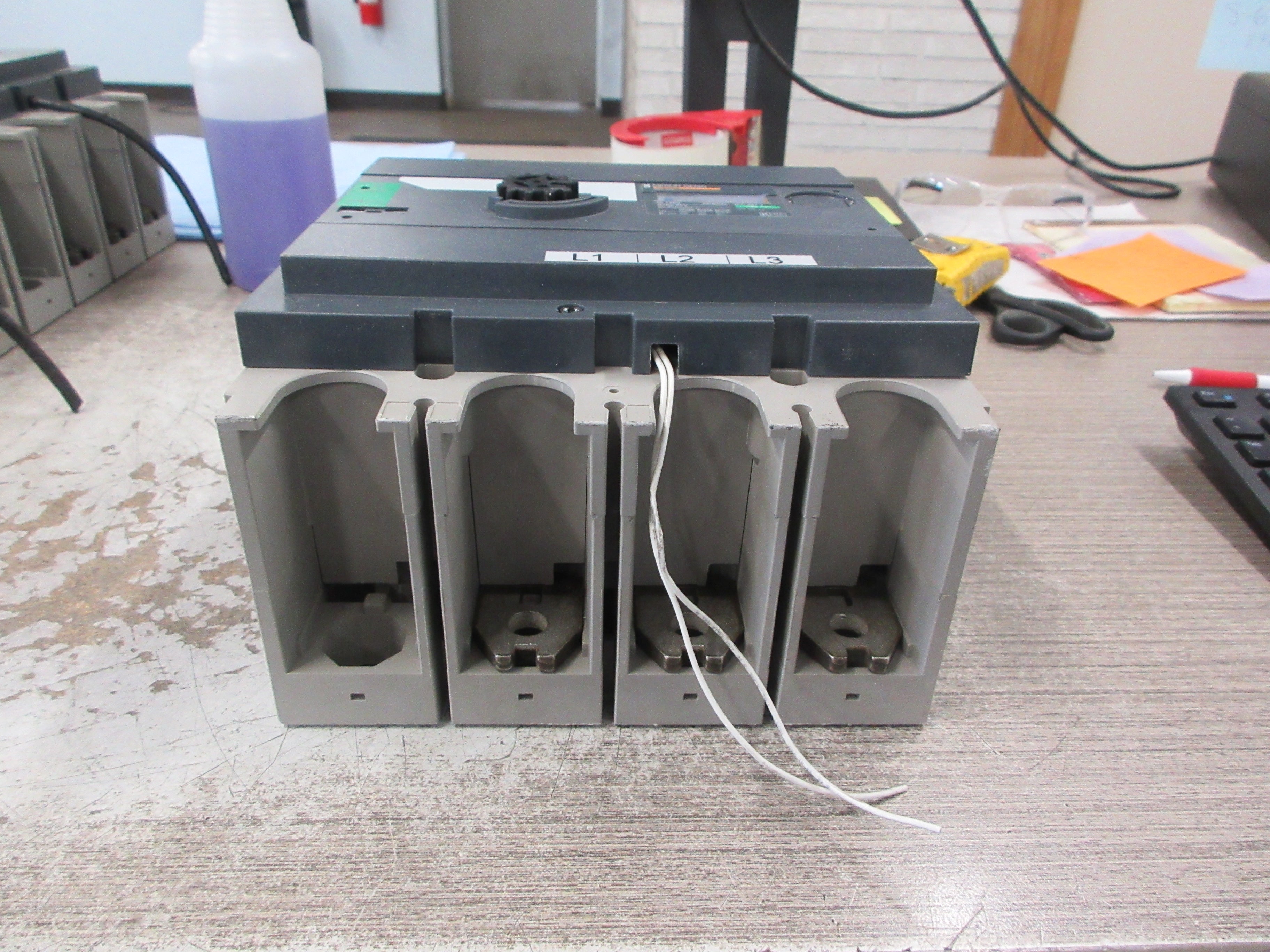 Merlin Gerin Interpact Disconnect Switch INS 400 400A 750V 50/60Hz Used