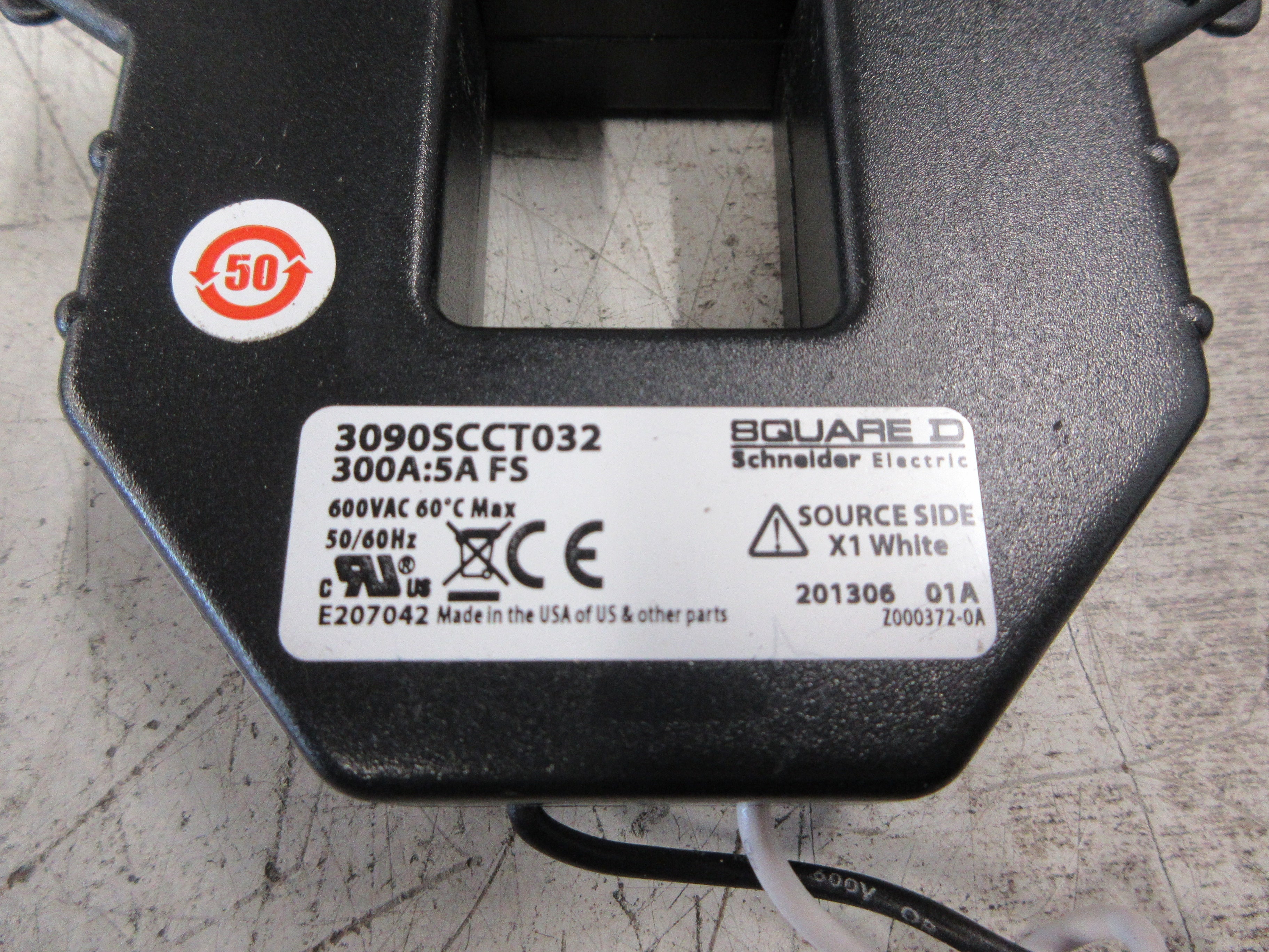 Square D Split-Core Current Transformer 3090SCCT032 Ratio 300:5A 600V Used