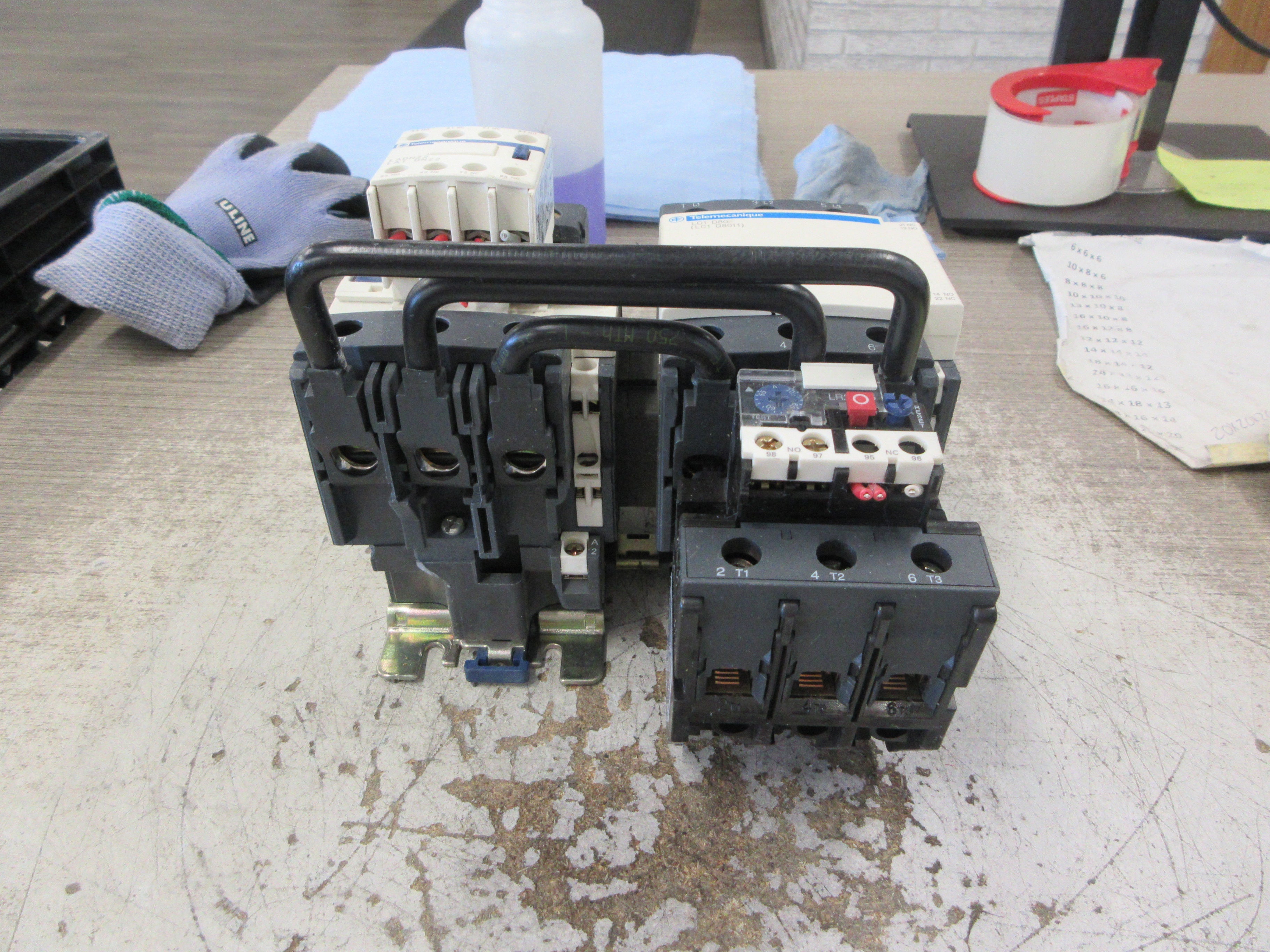 Telemecanique Reversing Starter LC1D8011 / LR2D3561 120V Coil Trip: 55-70A Used