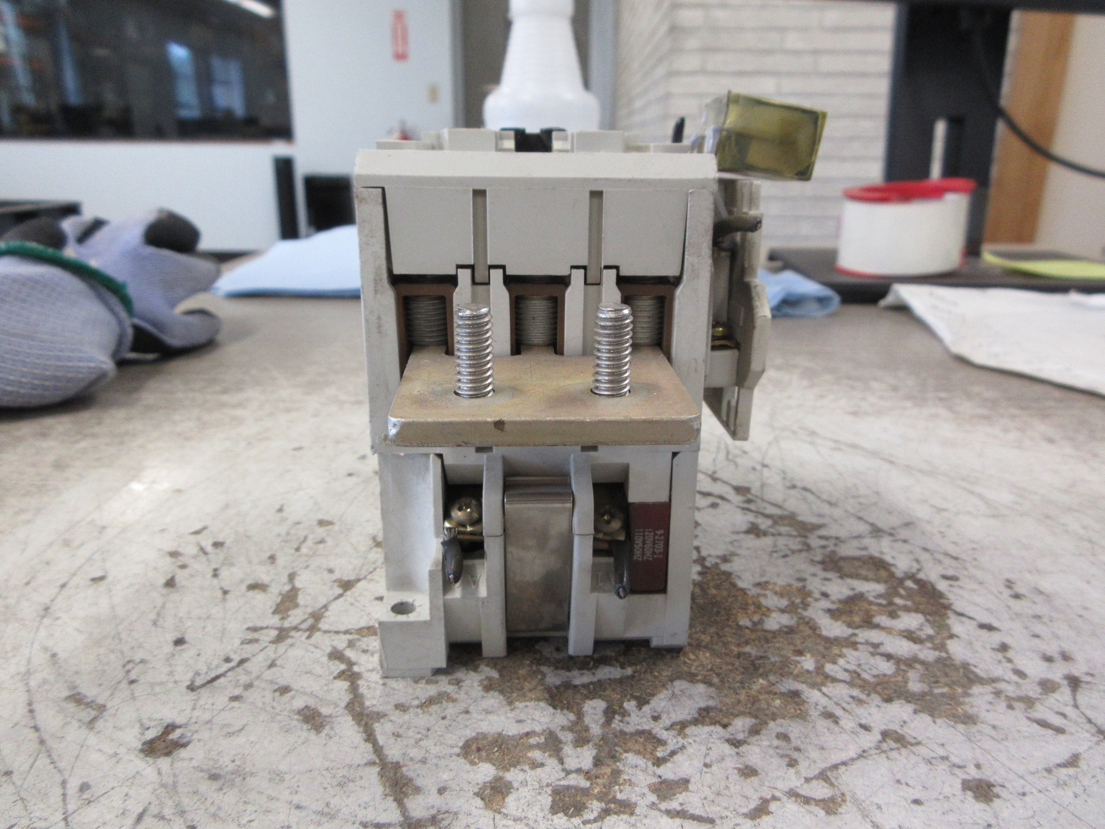 Eaton Size J Contactor CE15JN3 Ser. A1 120V Coil 60A (1) Aux Contact Used