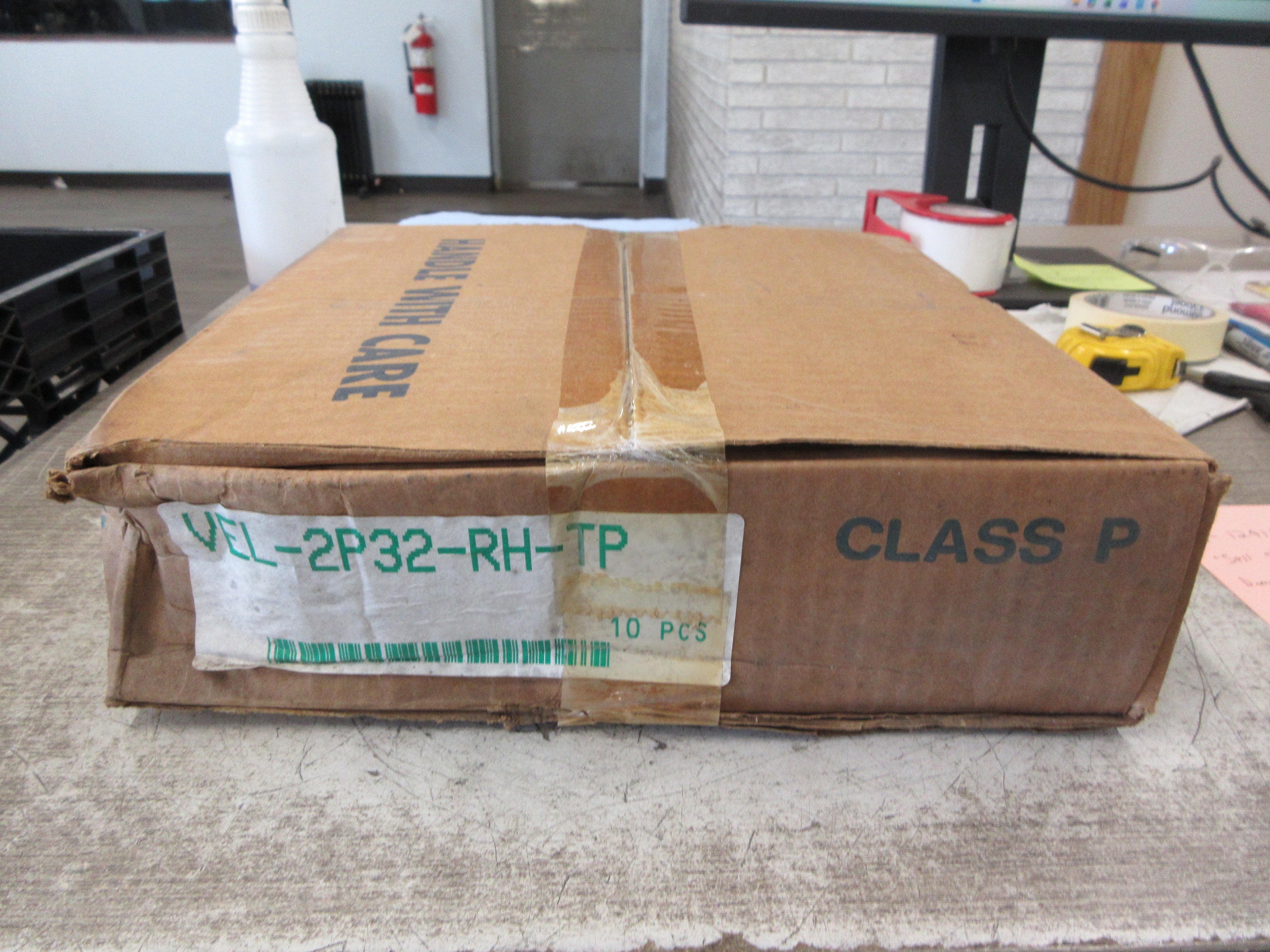Advance Ballast VEL-2P32-RH-TP 277V *Box of 10* *Damaged Box* New Surplus