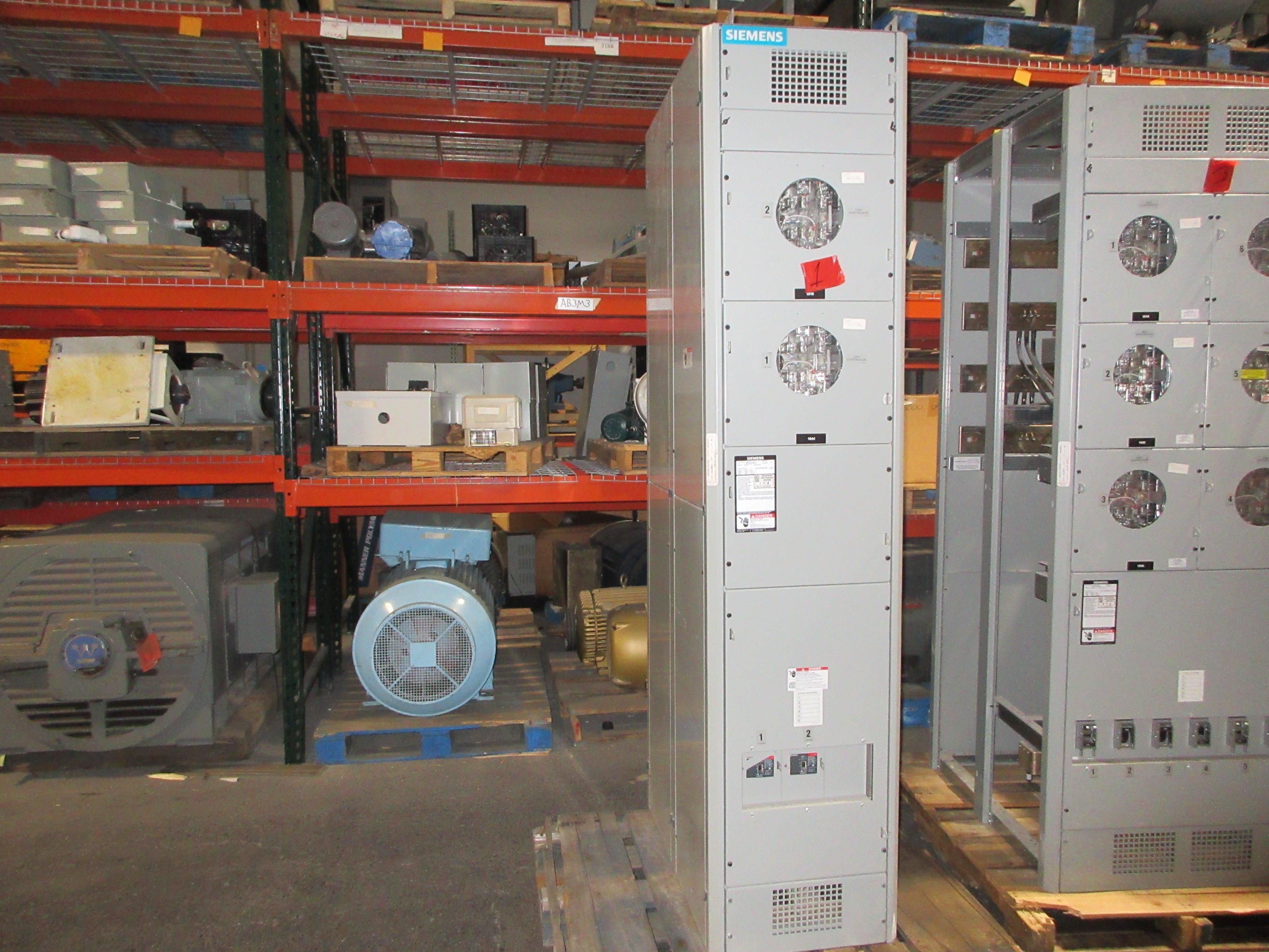 Siemens Meter Stack SB3 Rev. A 480Y/277V 60Hz 3Ph 4W 2500A 14-Position Used