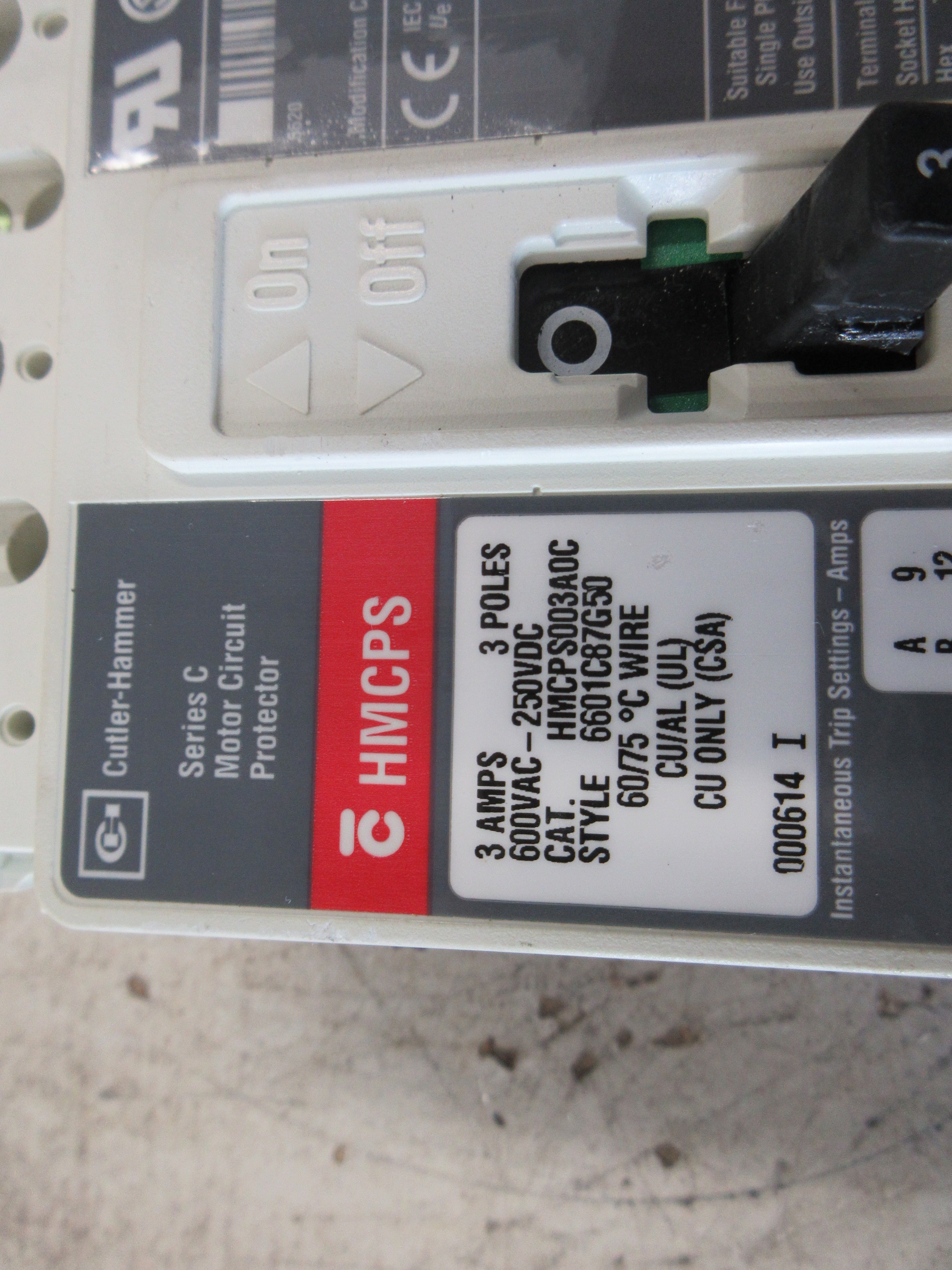 Cutler-Hammer Circuit Breaker HMCPS003A0C 3A 600V 3P Used