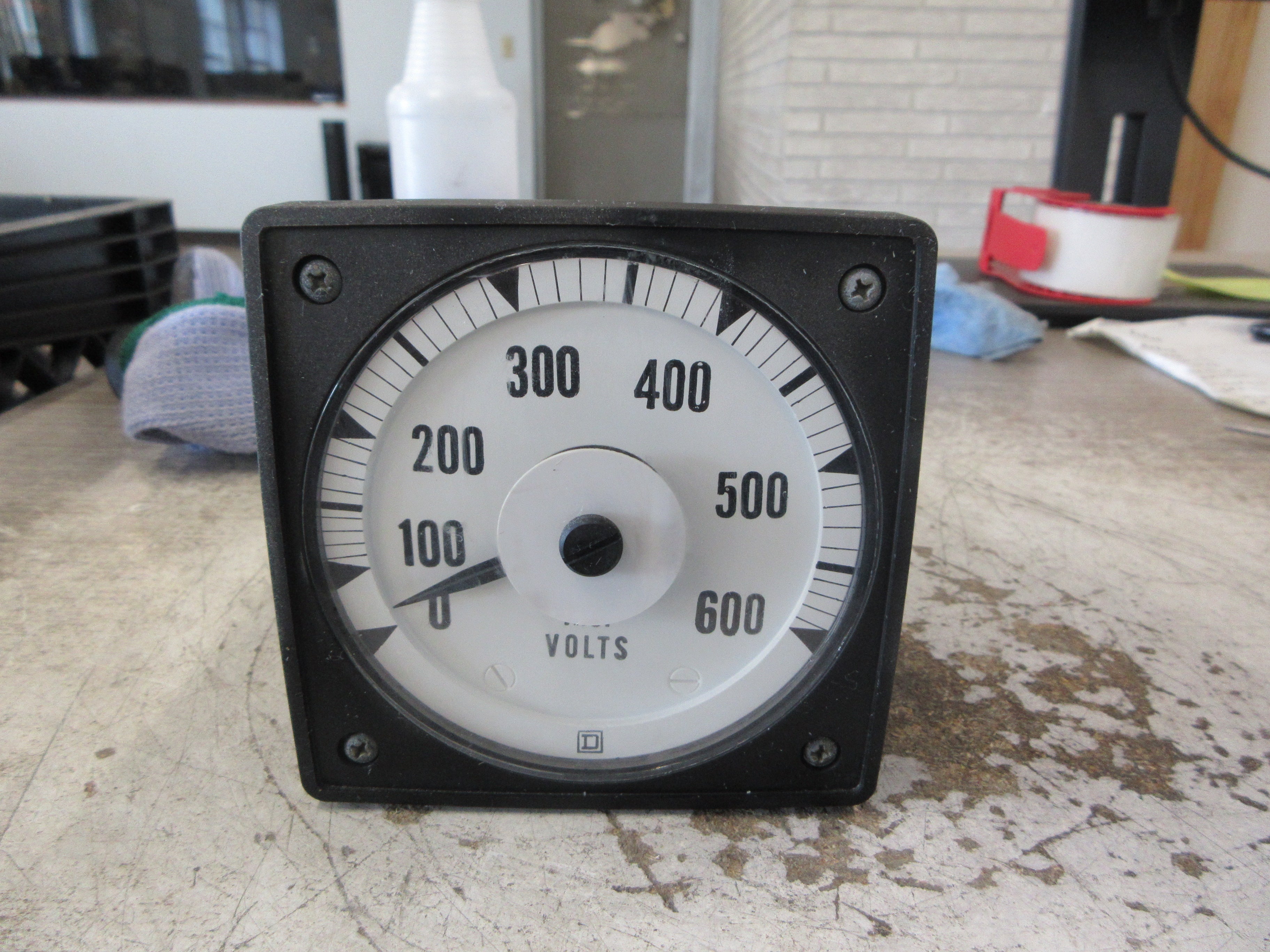 Square D AC Voltmeter EAIVC Range: 0-600V Used