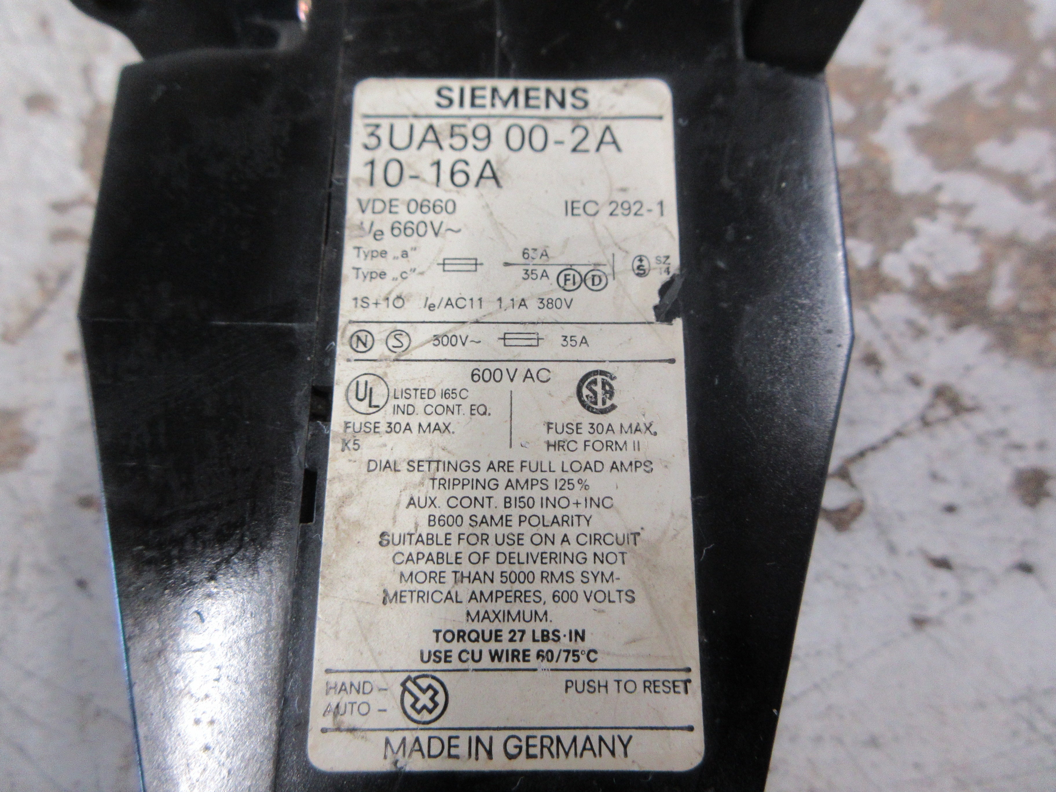 Siemens Solid State Overload 3UA59 00-2A Trip: 10-16A *Chipped Corner*  Used