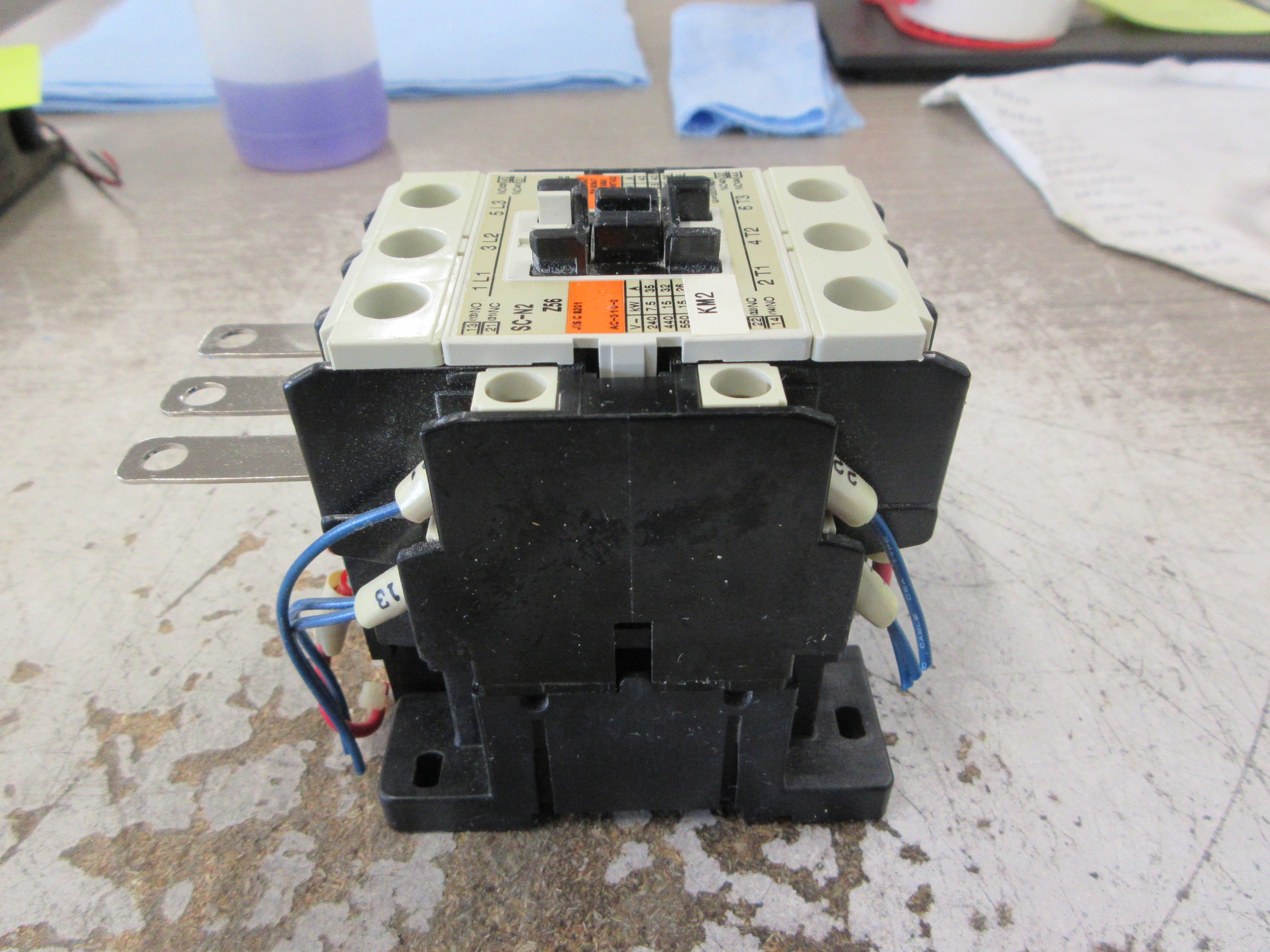 Fuji Electric Contactor SC-N2 Z56 220-240V Coil 40A W/Surge Suppressor Used