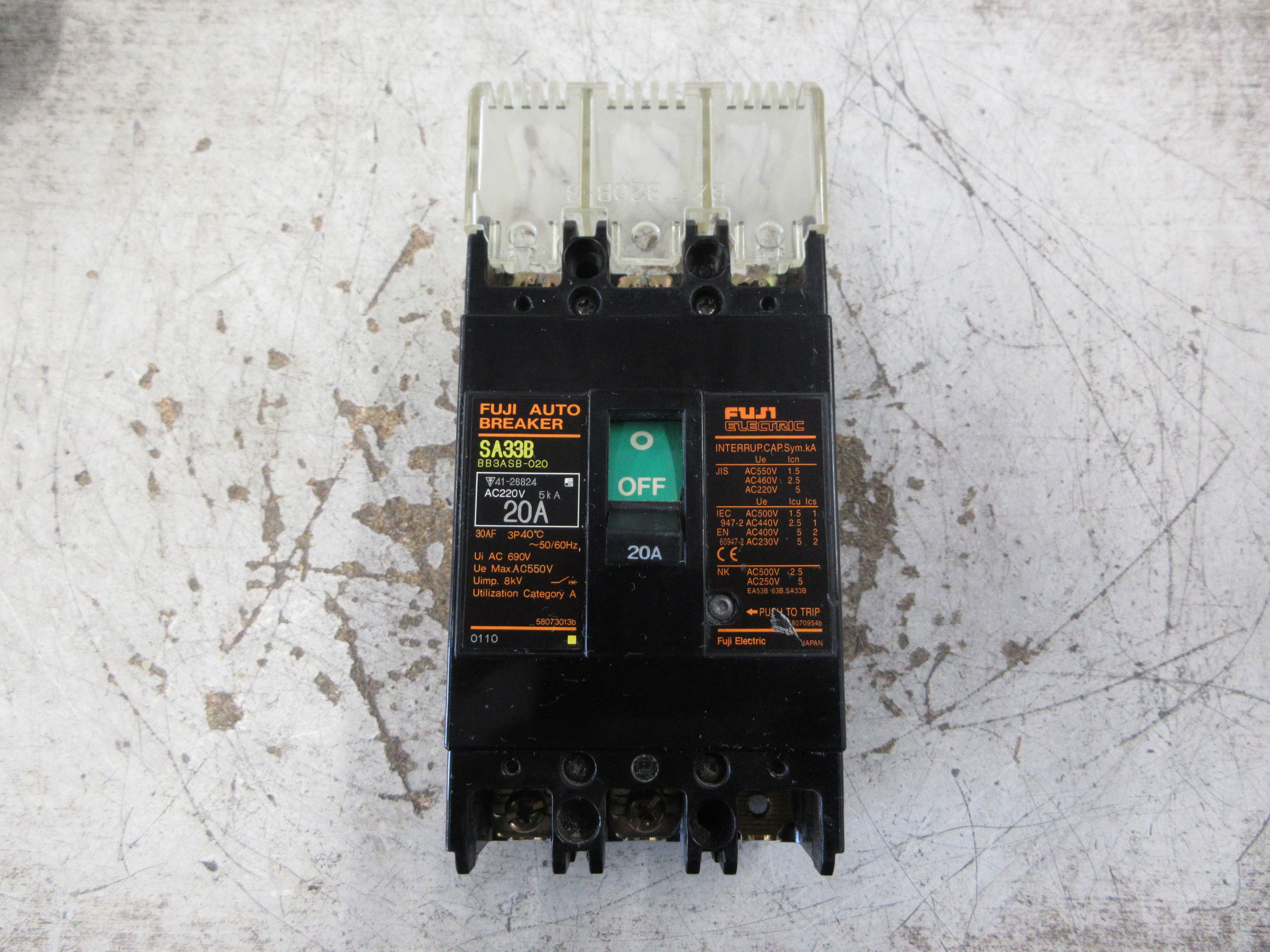 Fuji Electric Circuit Breaker SA33B 20A 460V 3P (1) Terminal Cover Used