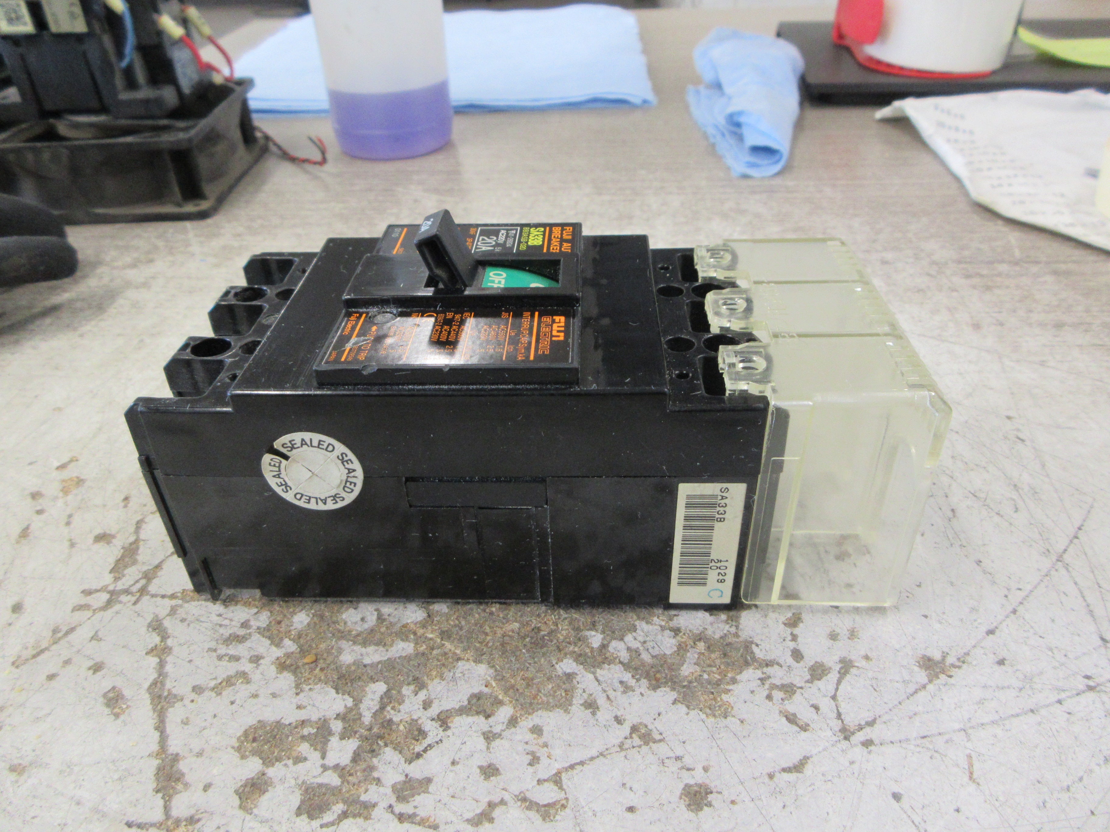 Fuji Electric Circuit Breaker SA33B 20A 460V 3P (1) Terminal Cover Used