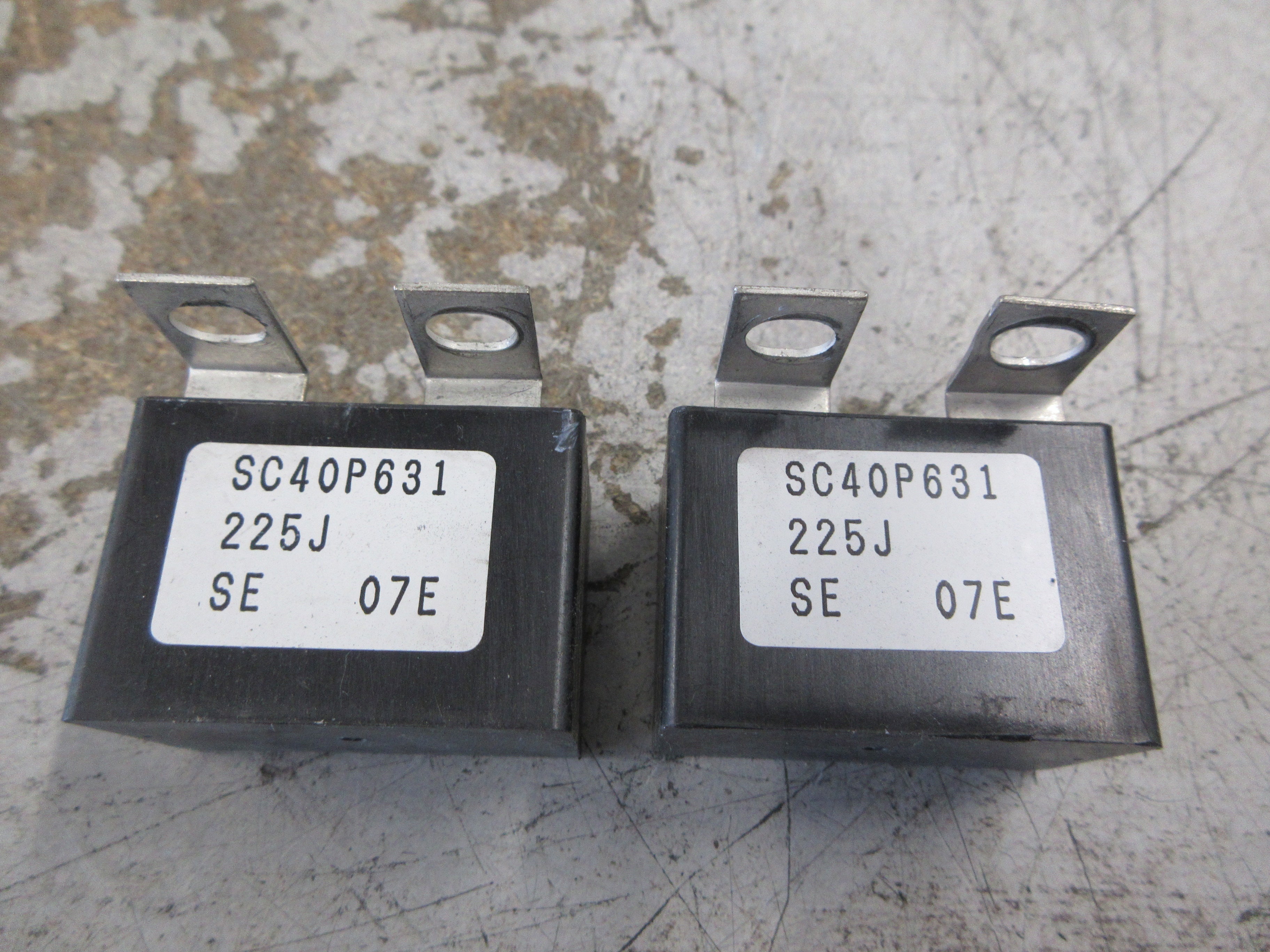 Misc. Brand Capacitor SC40P631 *Lot of 2* Used