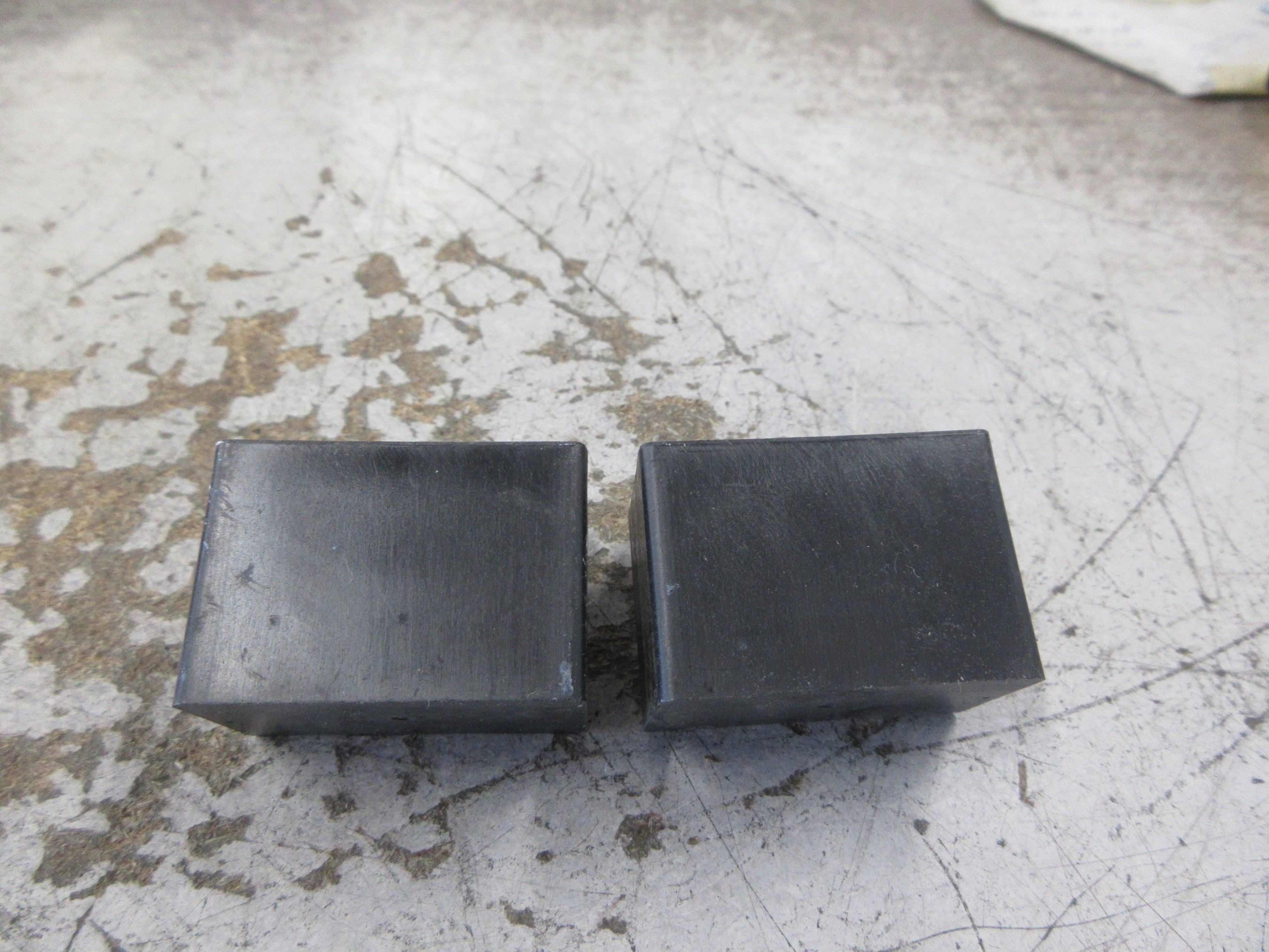 Misc. Brand Capacitor SC40P631 *Lot of 2* Used