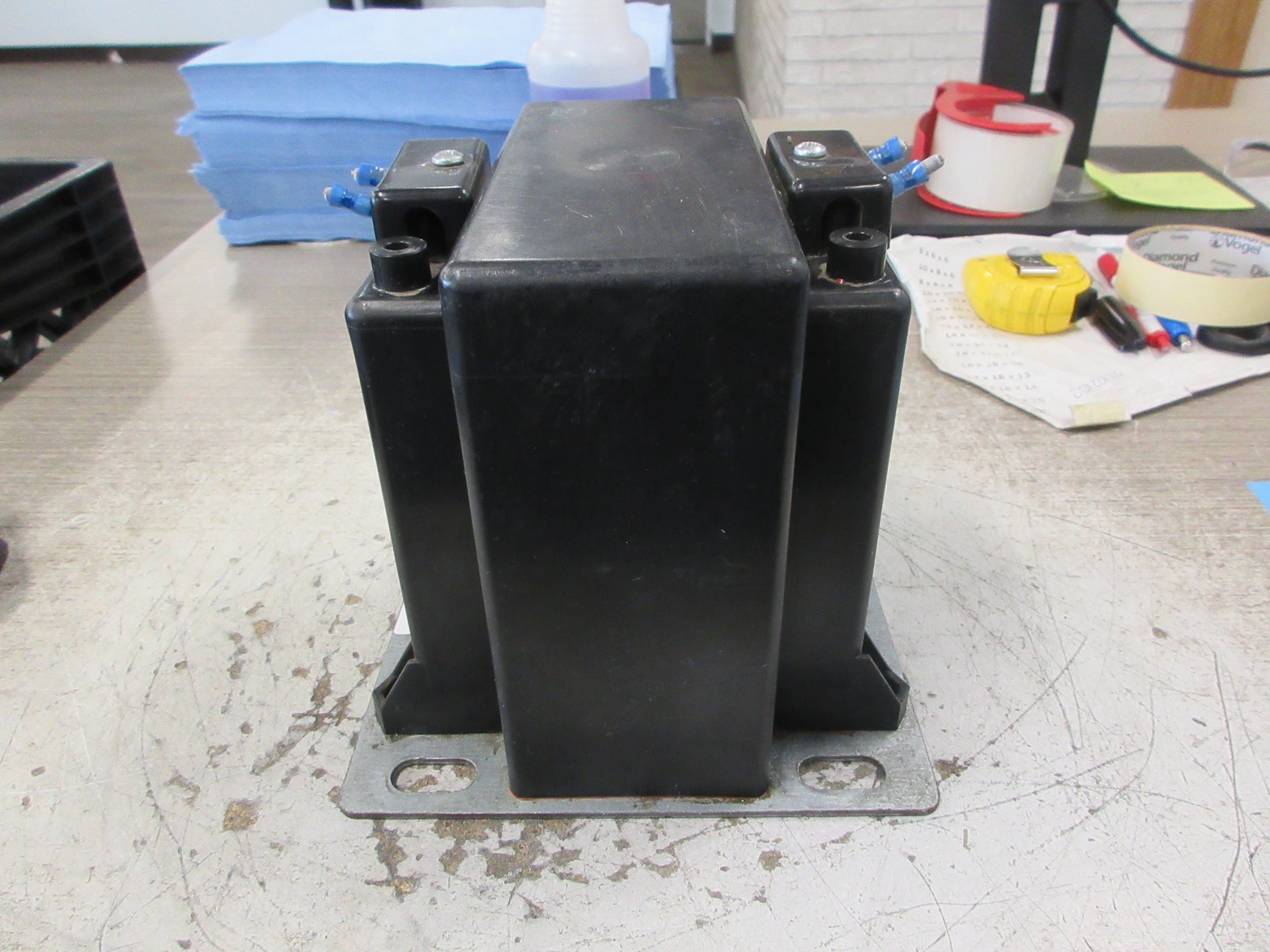 Instrument Transformers Potential Transformer 450-480 10KV BIL Pri: 480V Used