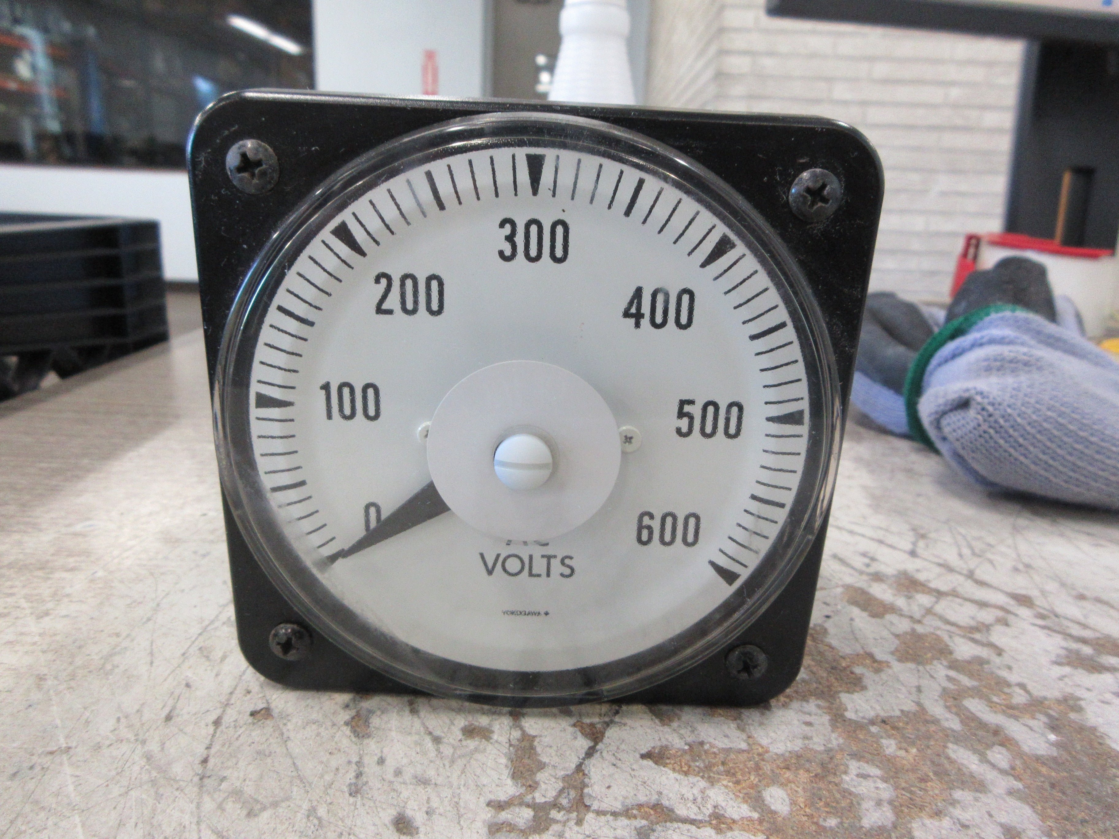 Yokogawa AB 40 AC Voltmeter 103021PZSJ7 Range: 0-600V Used