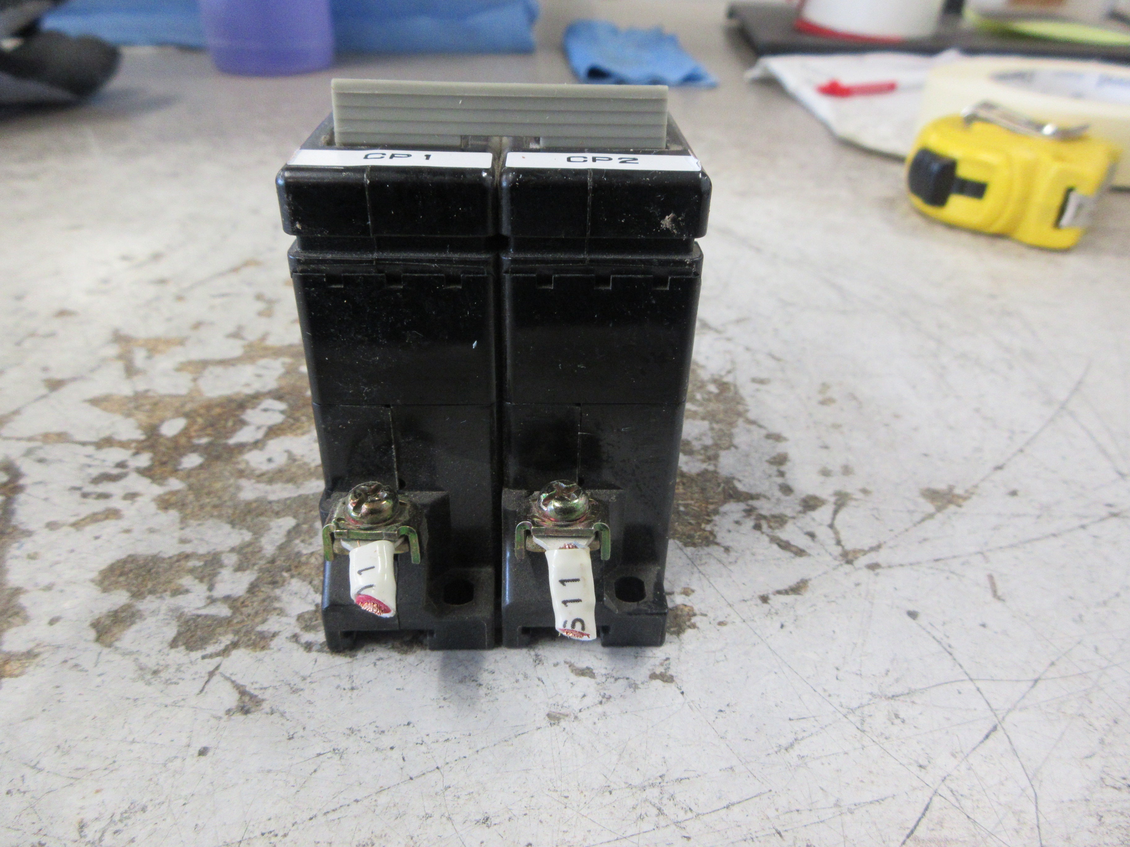 Fuji Electric Circuit Breaker CP32D-10A 250V 10A 2P Used