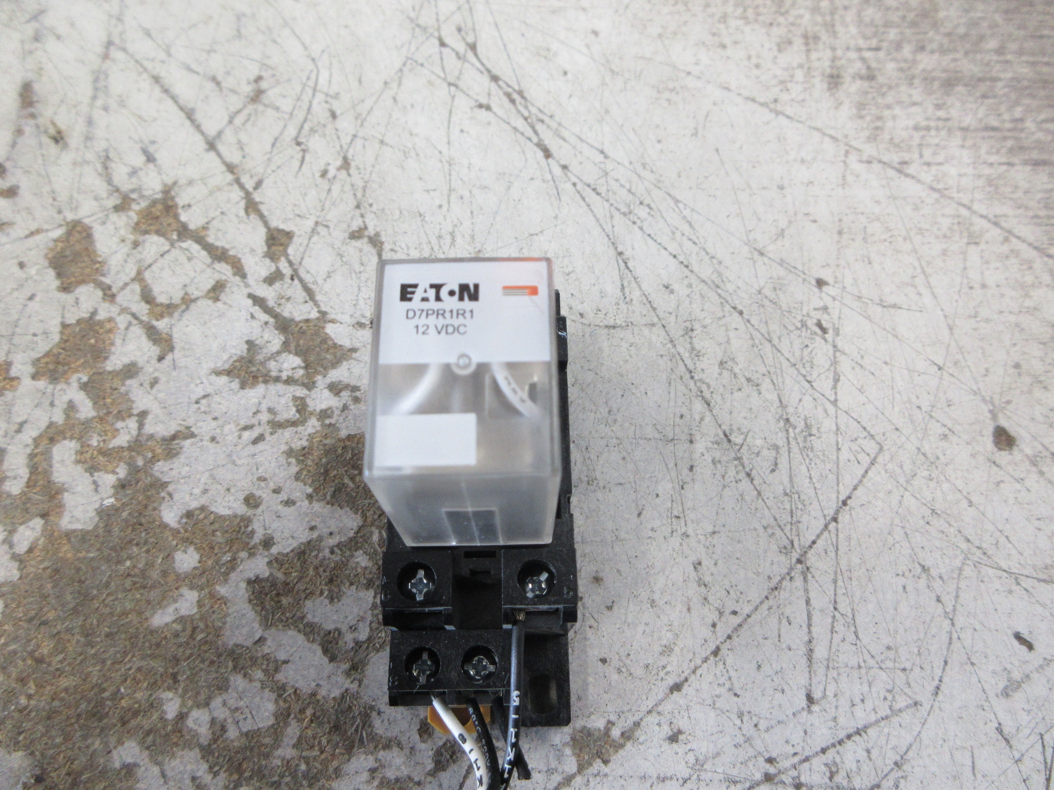 Eaton Relay D7PR1R1 12VDC Coil W/Base Used