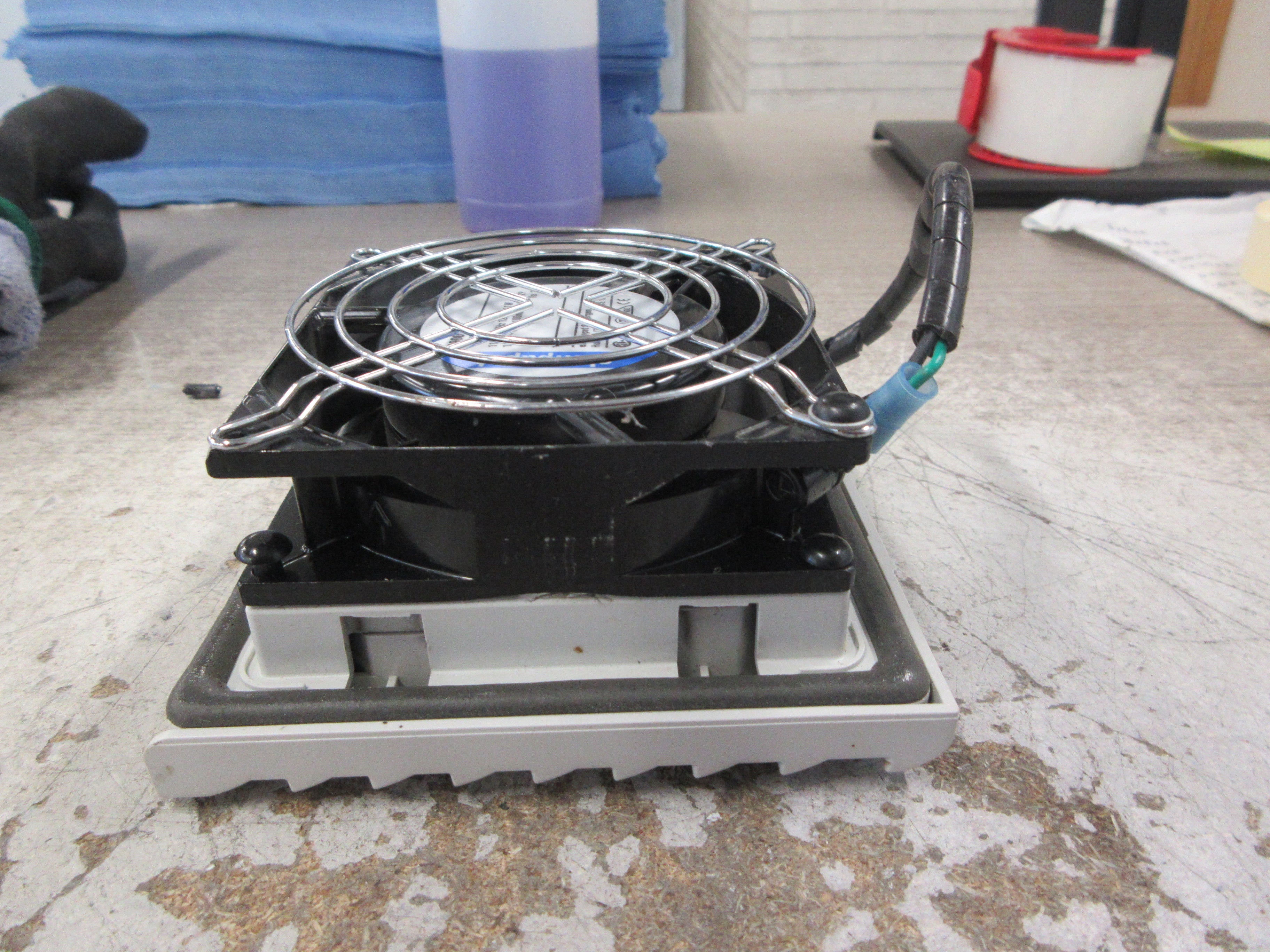 ebmpapst Axial Fan 3900 115V 60Hz 100mA 0.9W *Missing (2) Clips* Used