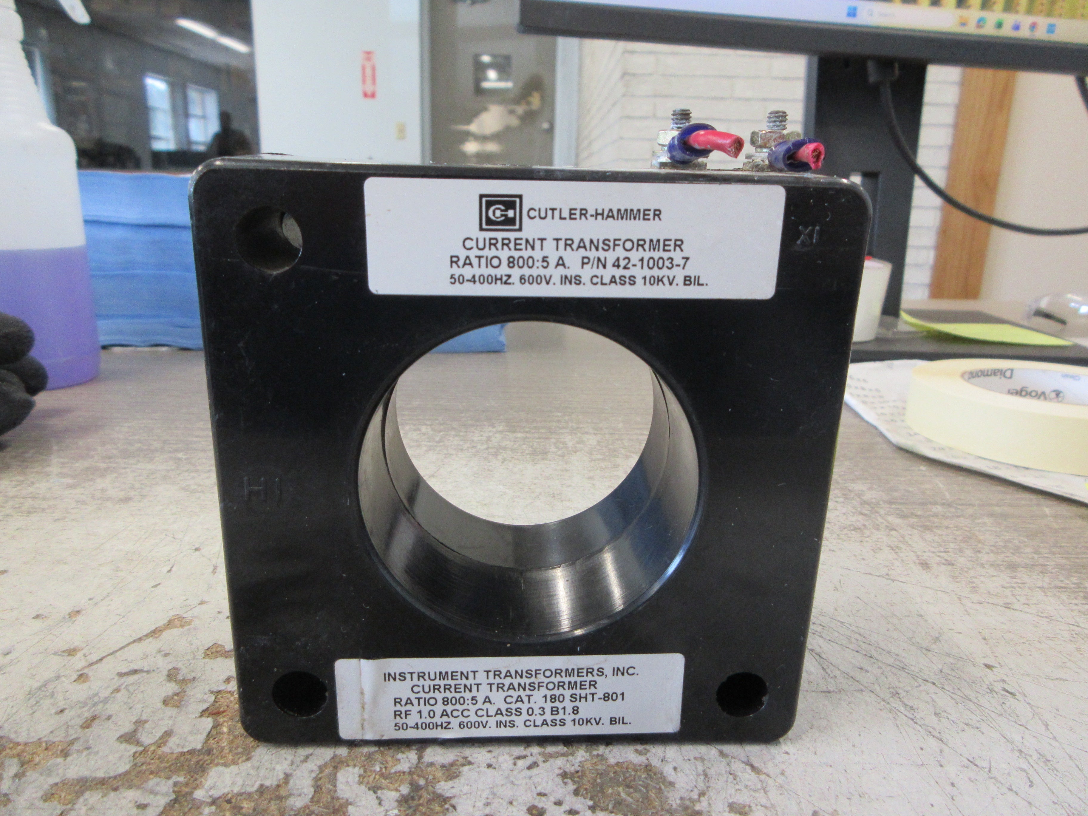 Cutler-Hammer Current Transformer 42-1003-7 Ratio 800:5A 600V 50-400Hz Used