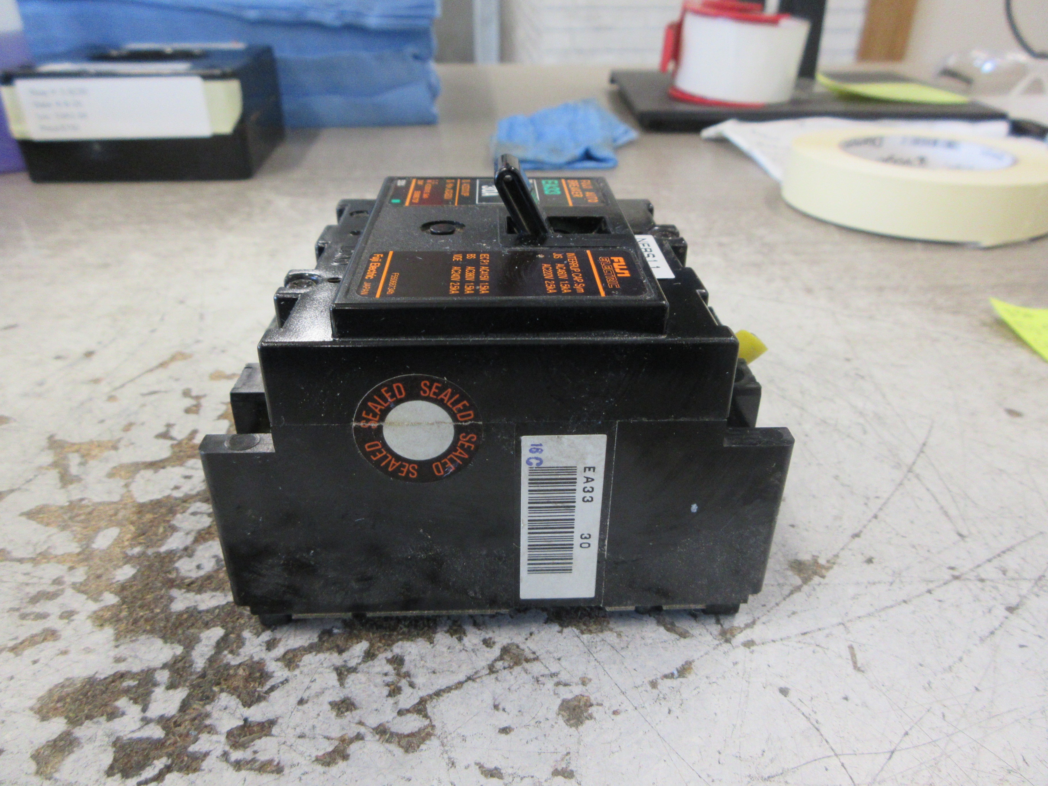 Fuji Electric Circuit Breaker EA33 30A 460V 3P *Has (1) Terminal Screw* Used