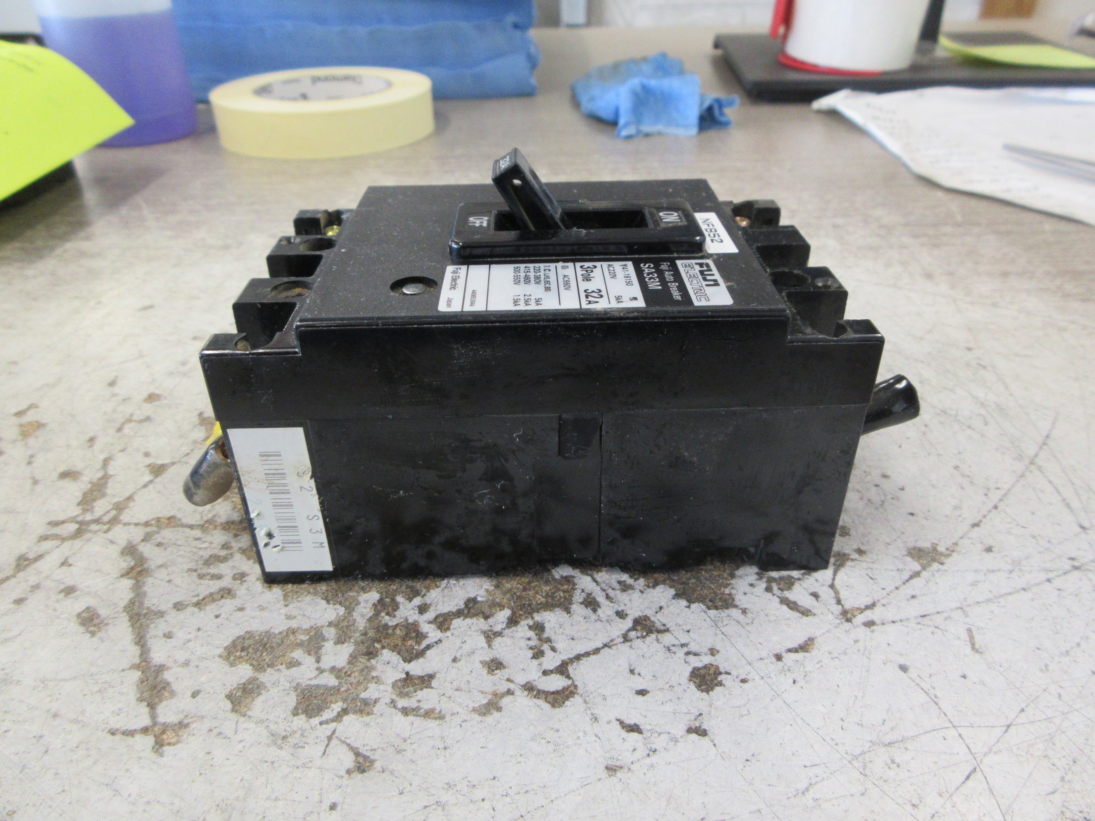 Fuji Electric Circuit Breaker SA33M 32A 550V 3P Used