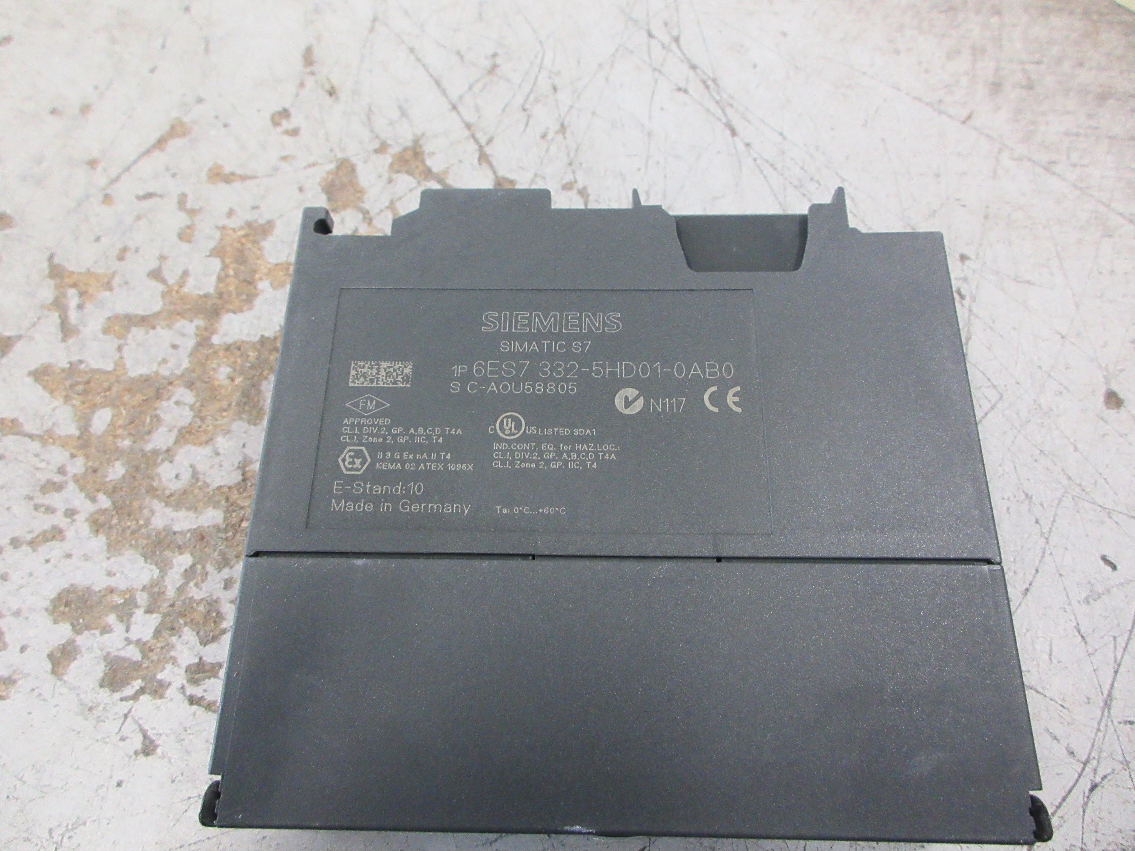 Siemens Simatic S7 Output Module 6ES7 332-5HD01-0AB0 *Broken Clip* Used