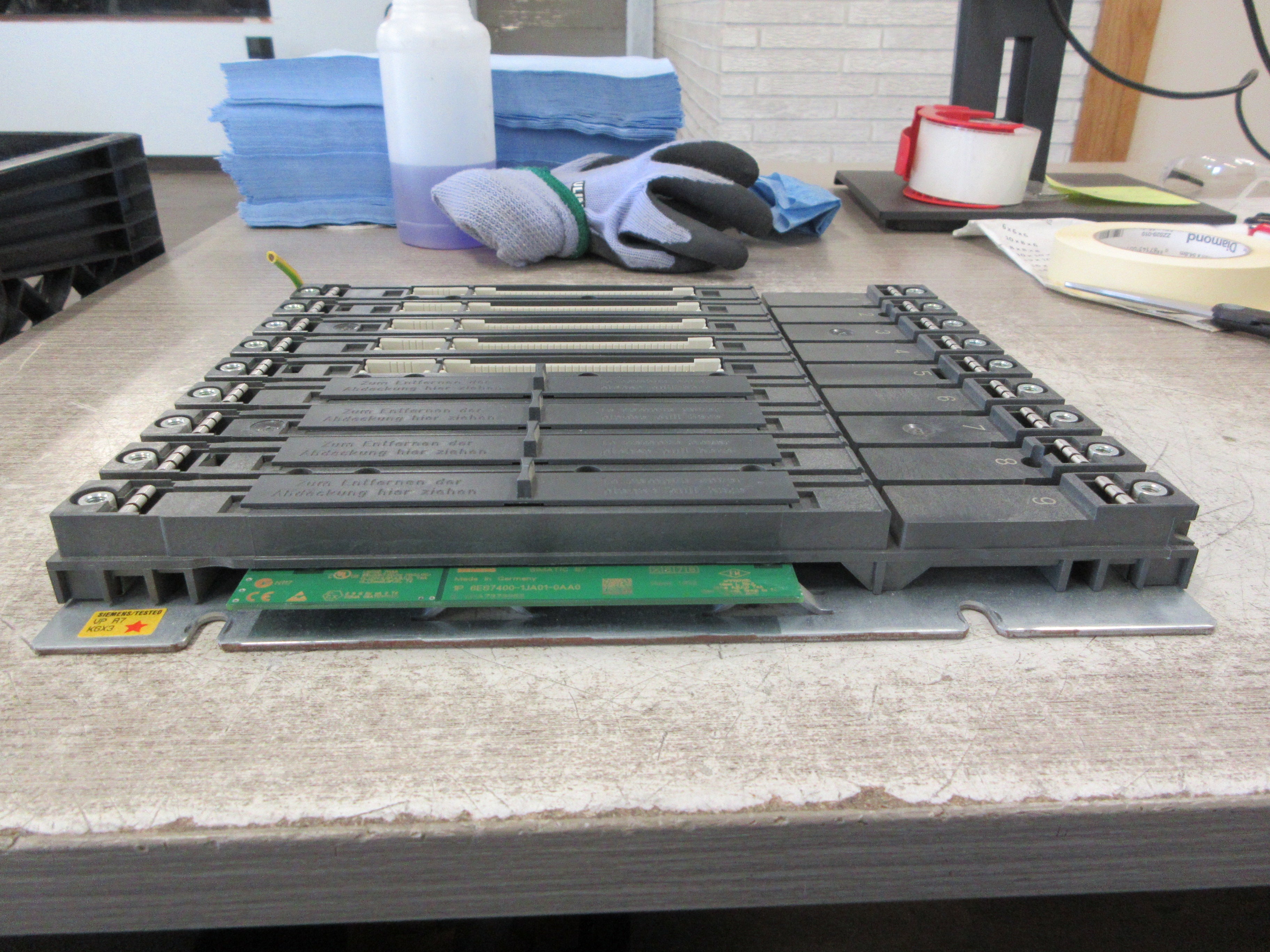Siemens Simatic S7 UR2 Rack 6ES7 400-1JA01-0AA0 9-Slot Used