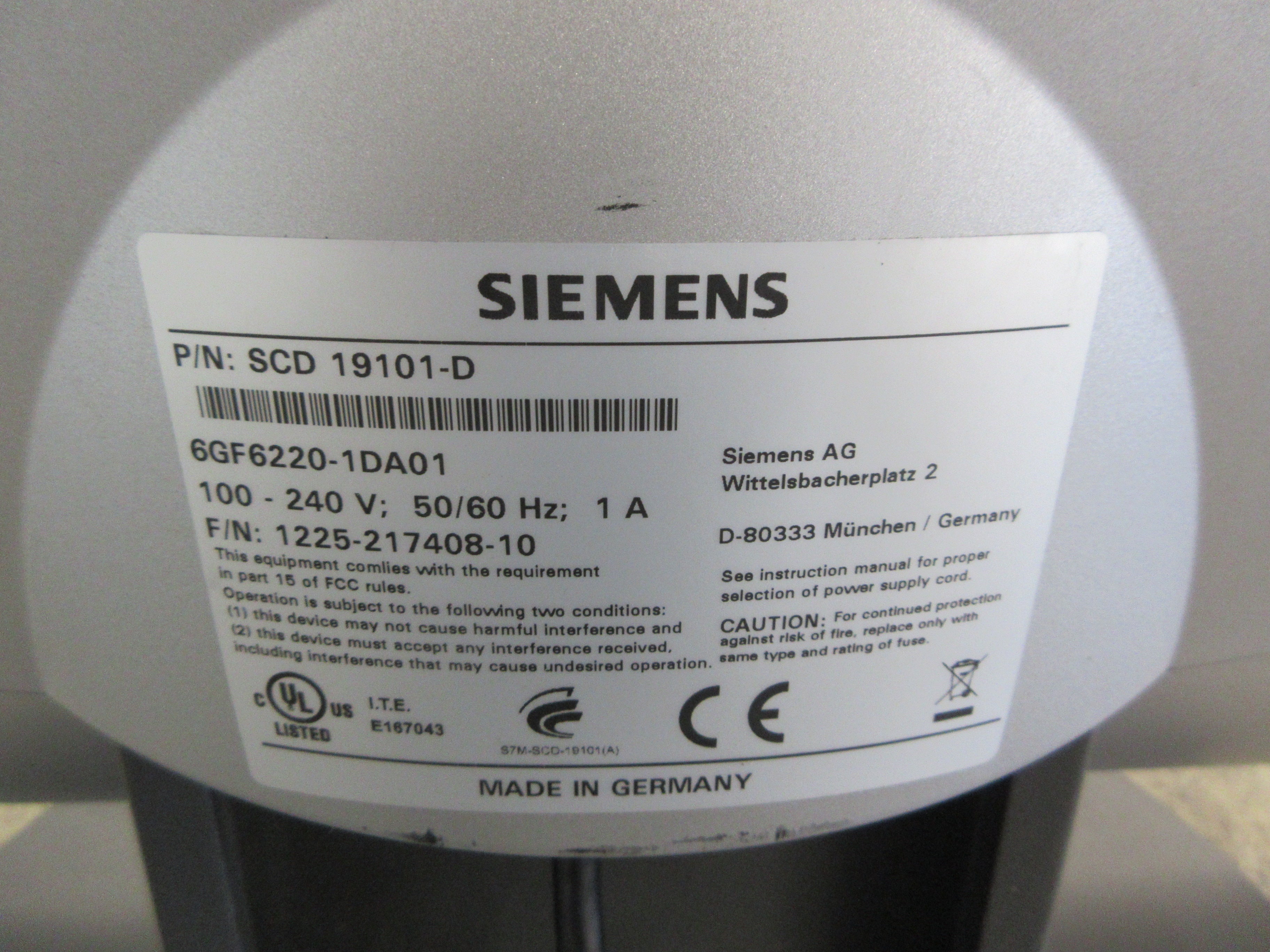 Siemens SCD 19101-D Flat Panel Display 6GF6220-0DA01 19" 1280X1024 Used