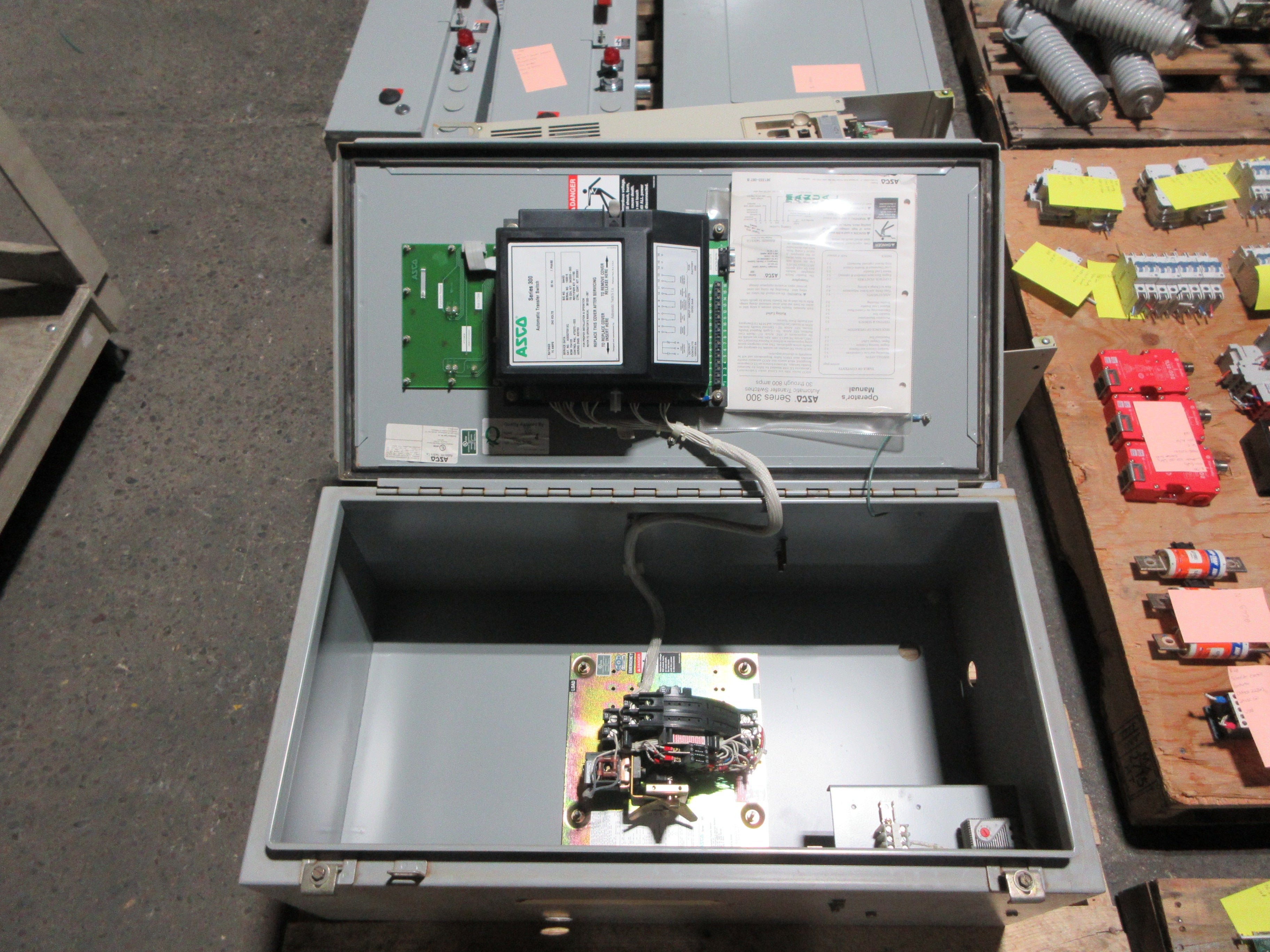 Asco Series 300 3R Automatic Transfer Switch A30027061XC 70A 240V 60Hz 1Ph Used