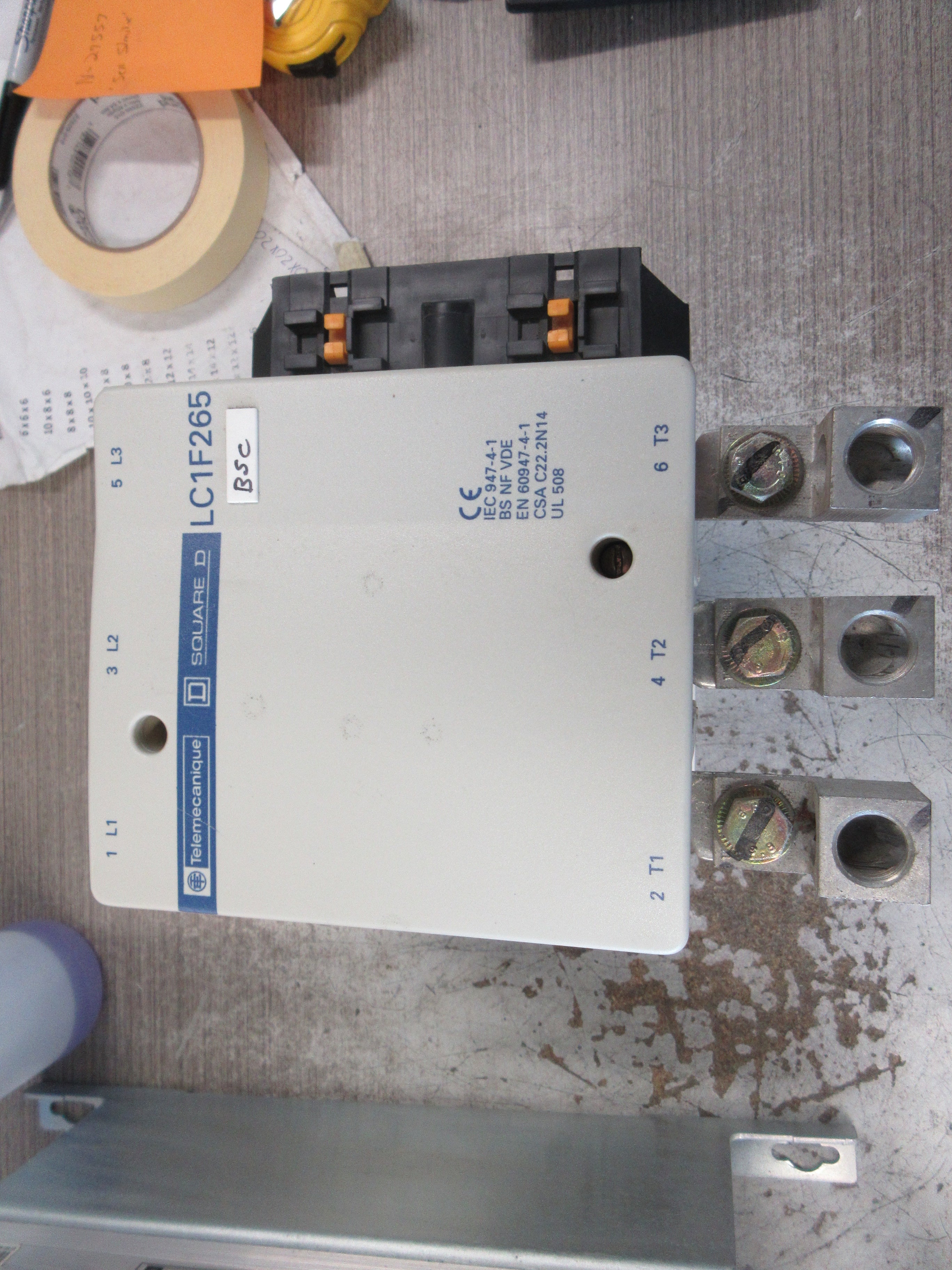 Telemecanique Contactor LC1F265 120-127V Coil 40-400 Hz 285A 600V Used