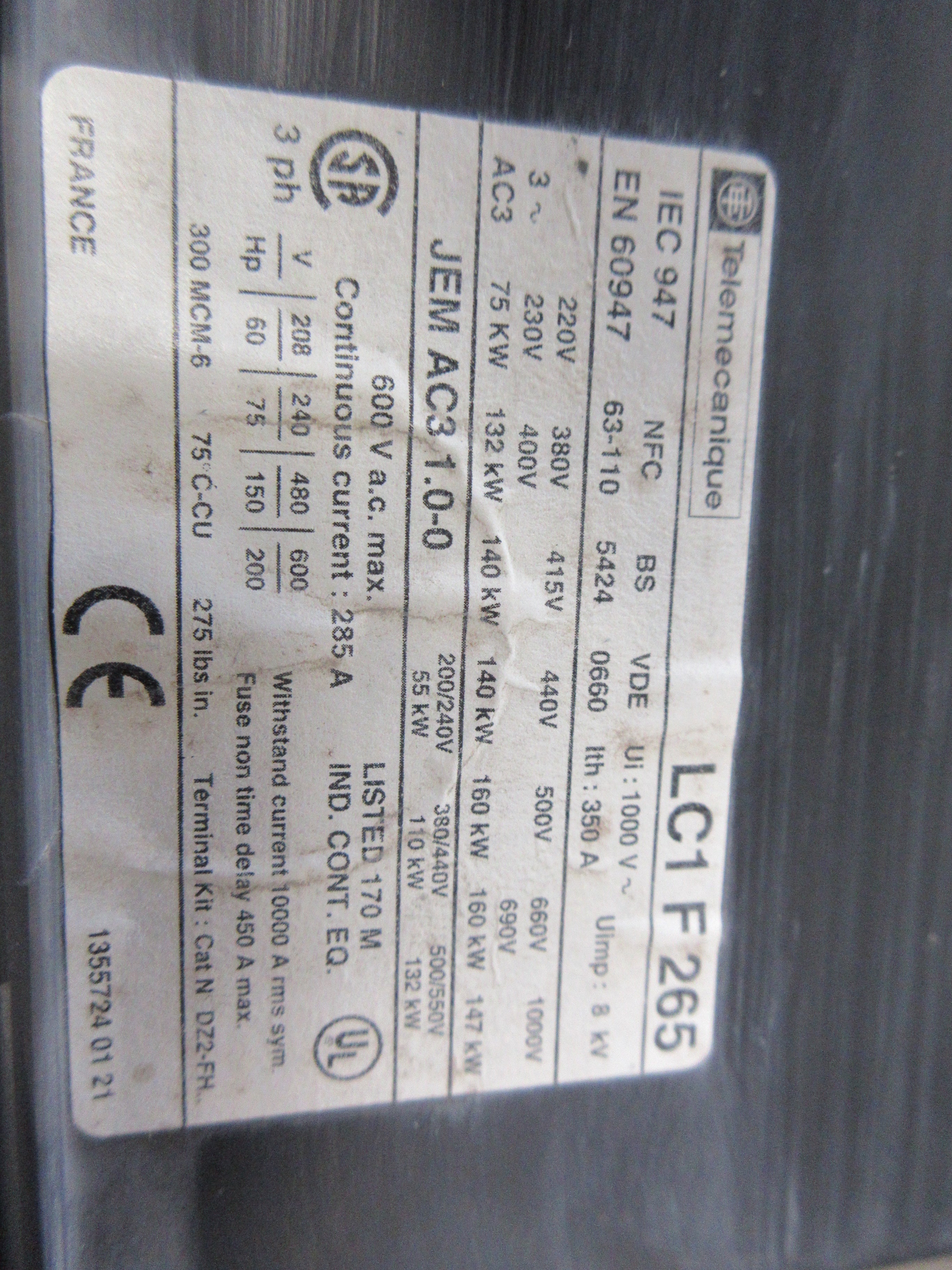 Telemecanique Contactor LC1F265 120-127V Coil 40-400 Hz 285A 600V Used
