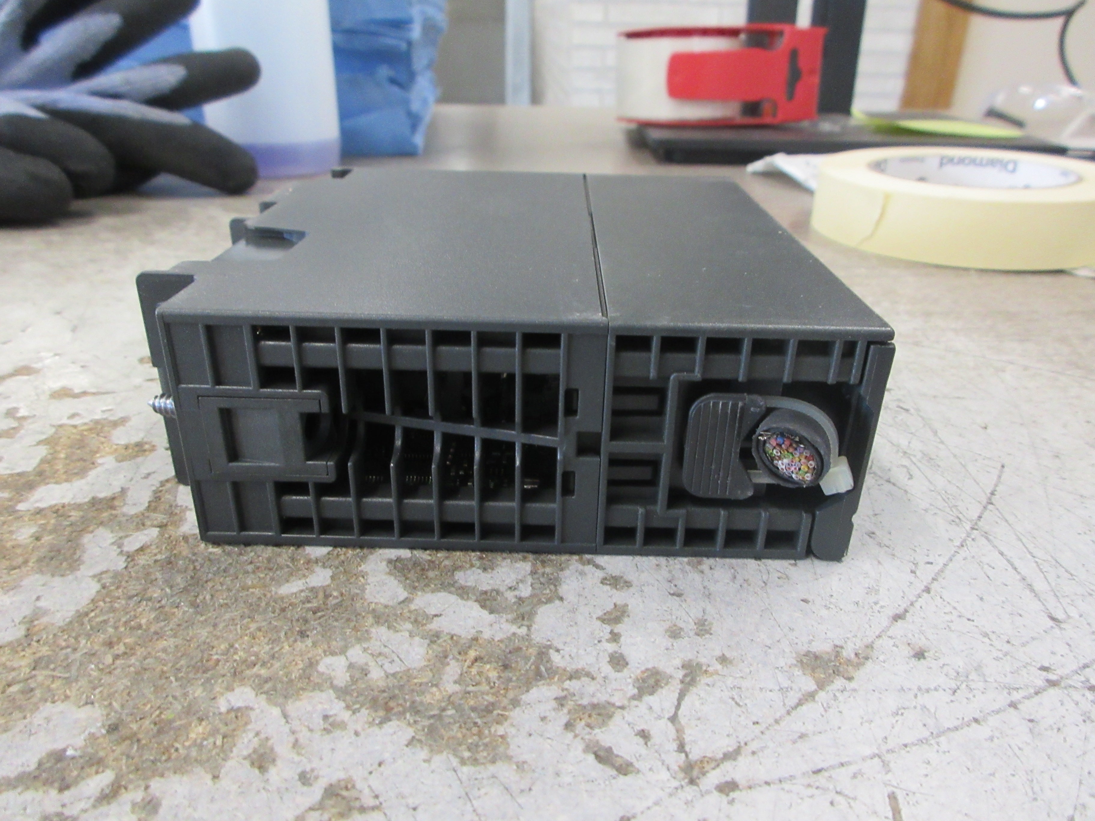 Siemens Simatic S7 Digital Output Module 6ES7 322-8BH10-0AB0 FS: 1 Used