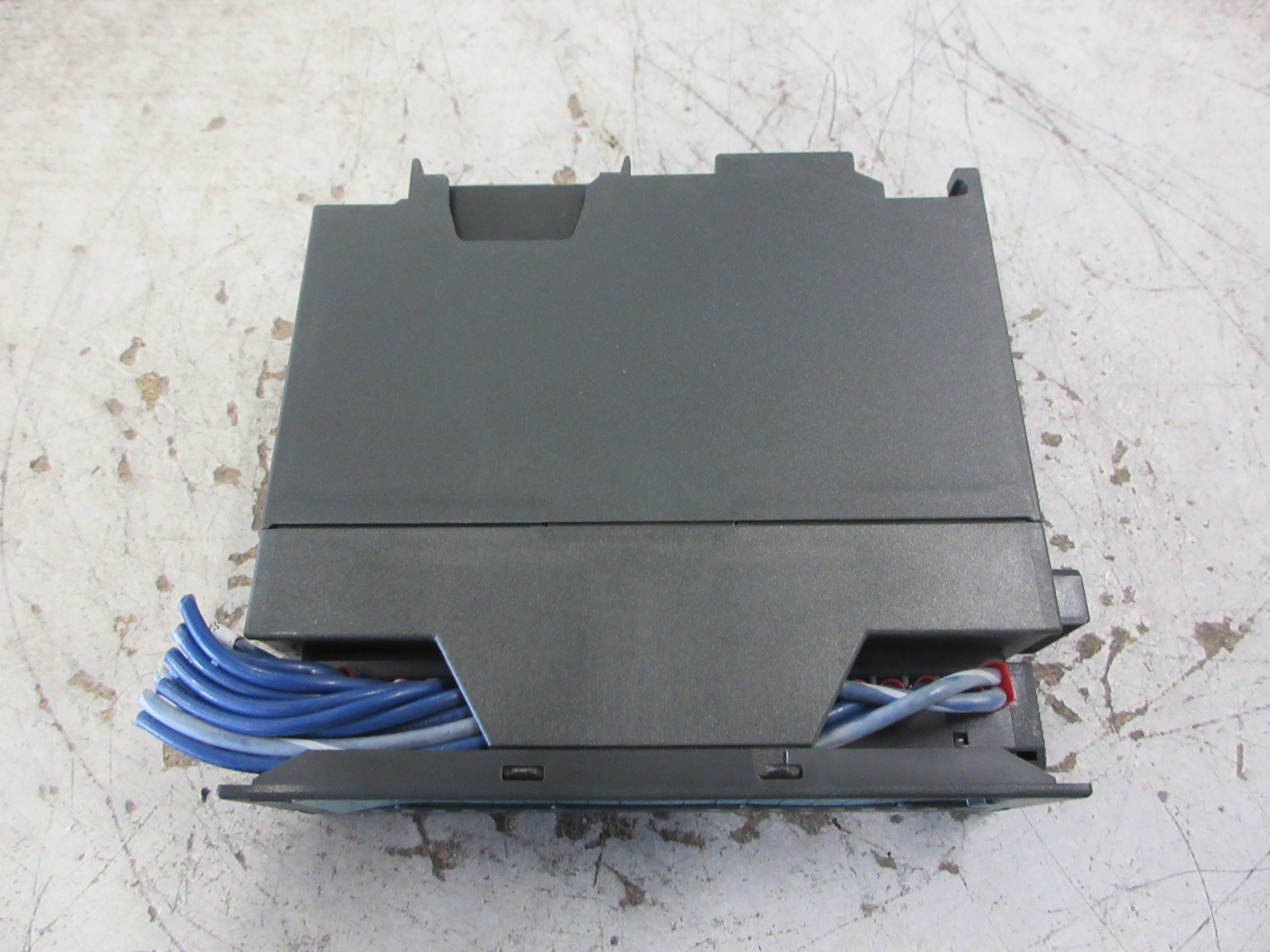 Siemens Simatic S7 Digital Output Module 6ES7 322-1HH01-0AA0 24VDC/240VAC Used