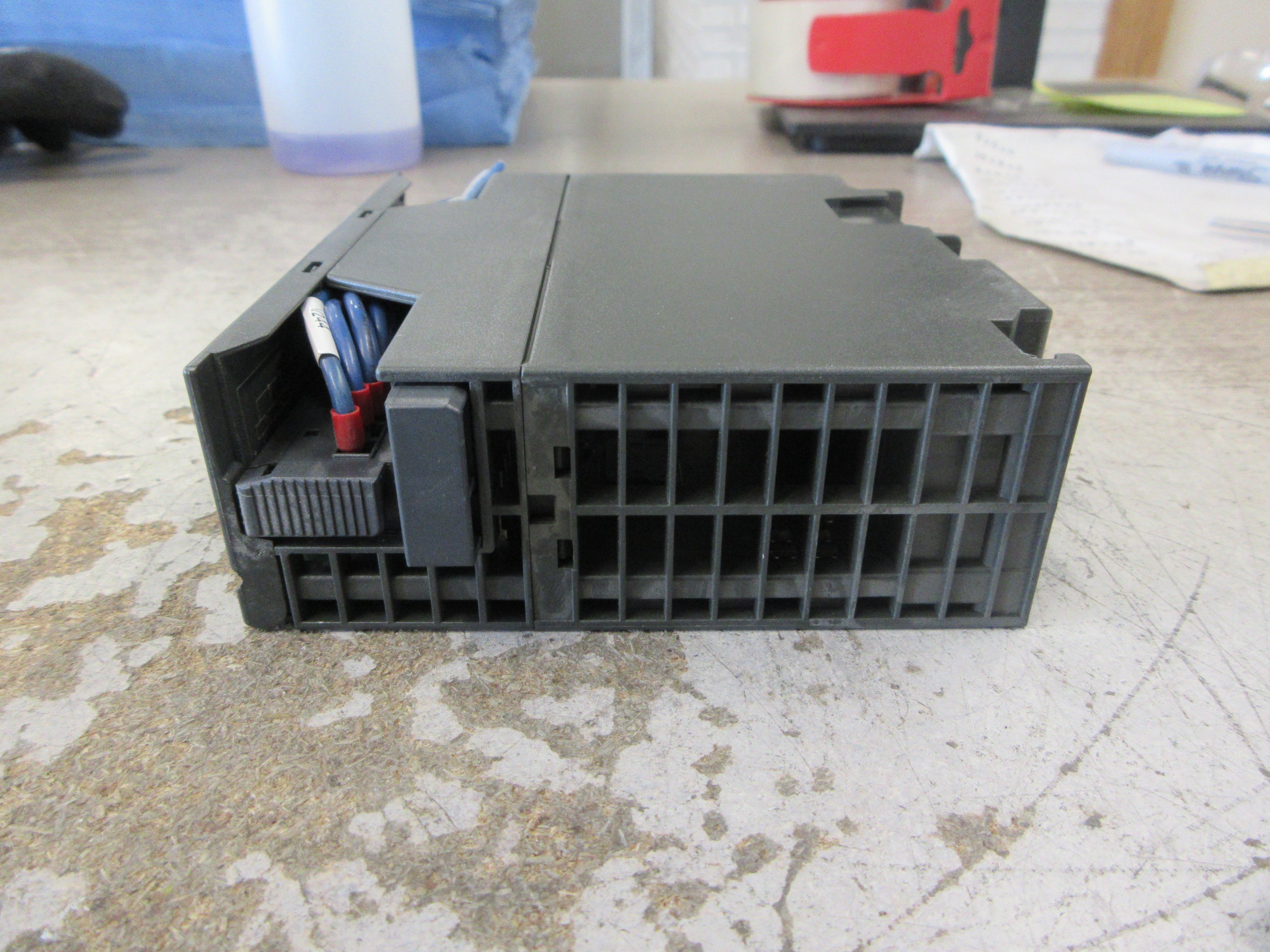 Siemens Simatic S7 Digital Output Module 6ES7 322-1BH01-0AA0 24VDC 0.5A Used