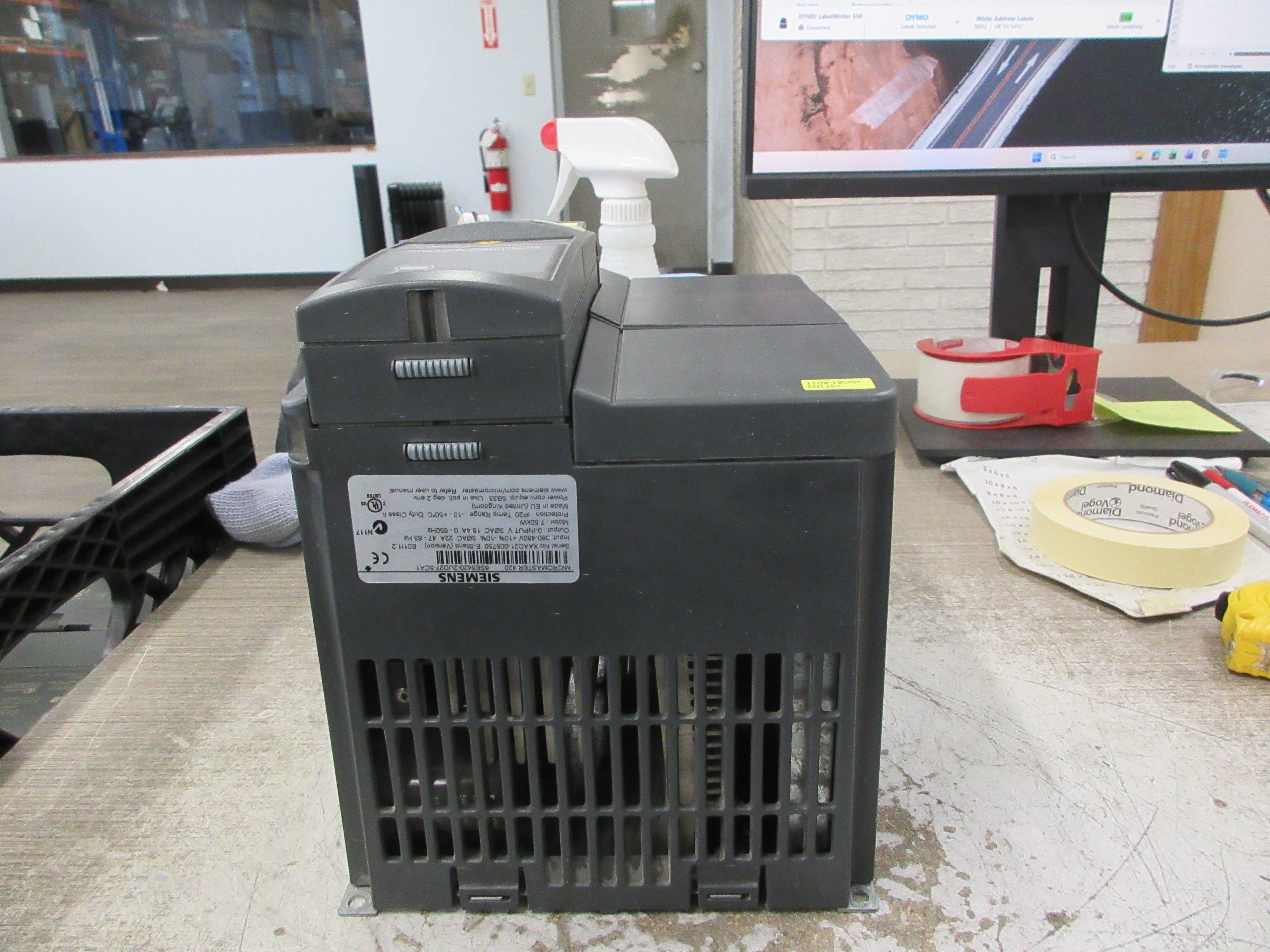 Siemens Micromaster 420 AC Drive 6SE6420-2UD27-5CA1 10HP 3Ph Used