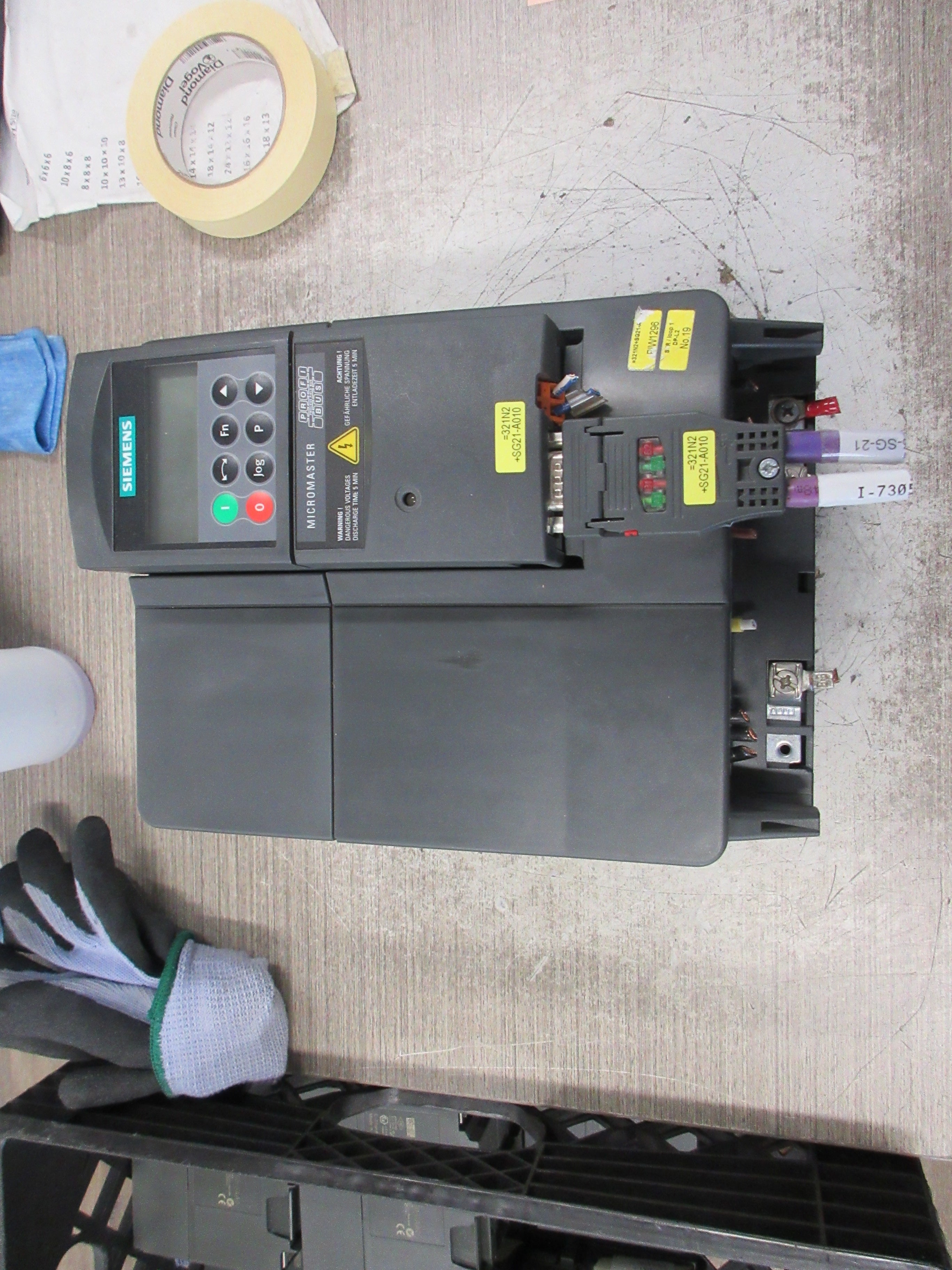 Siemens Micromaster 440 AC Drive 6SE6440-2UD27-5CA1 10HP 3Ph Used