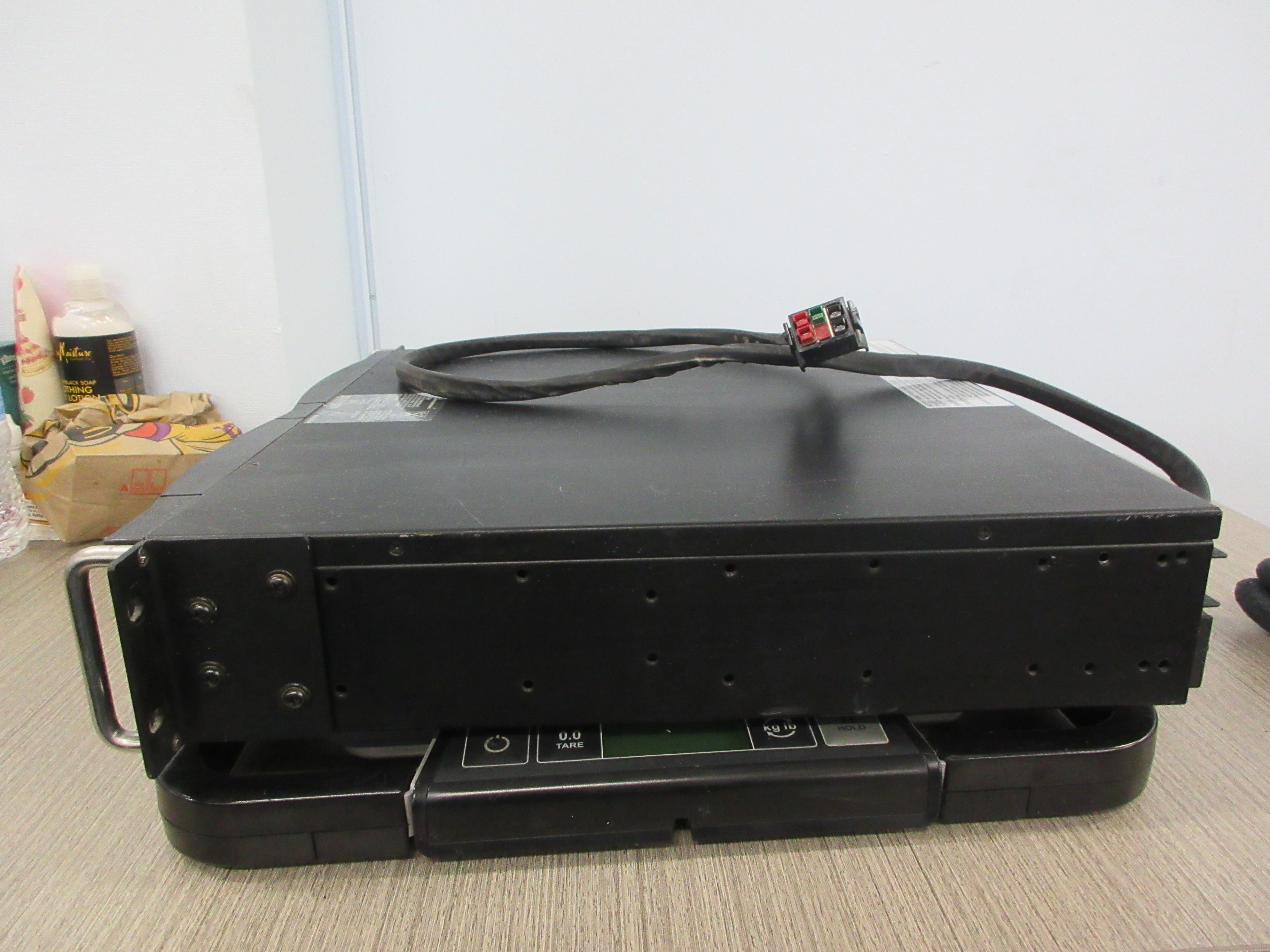 Toshiba 1000 Series UPS Battery Cabinet UT1-BR-0125 1000-1500VA Used