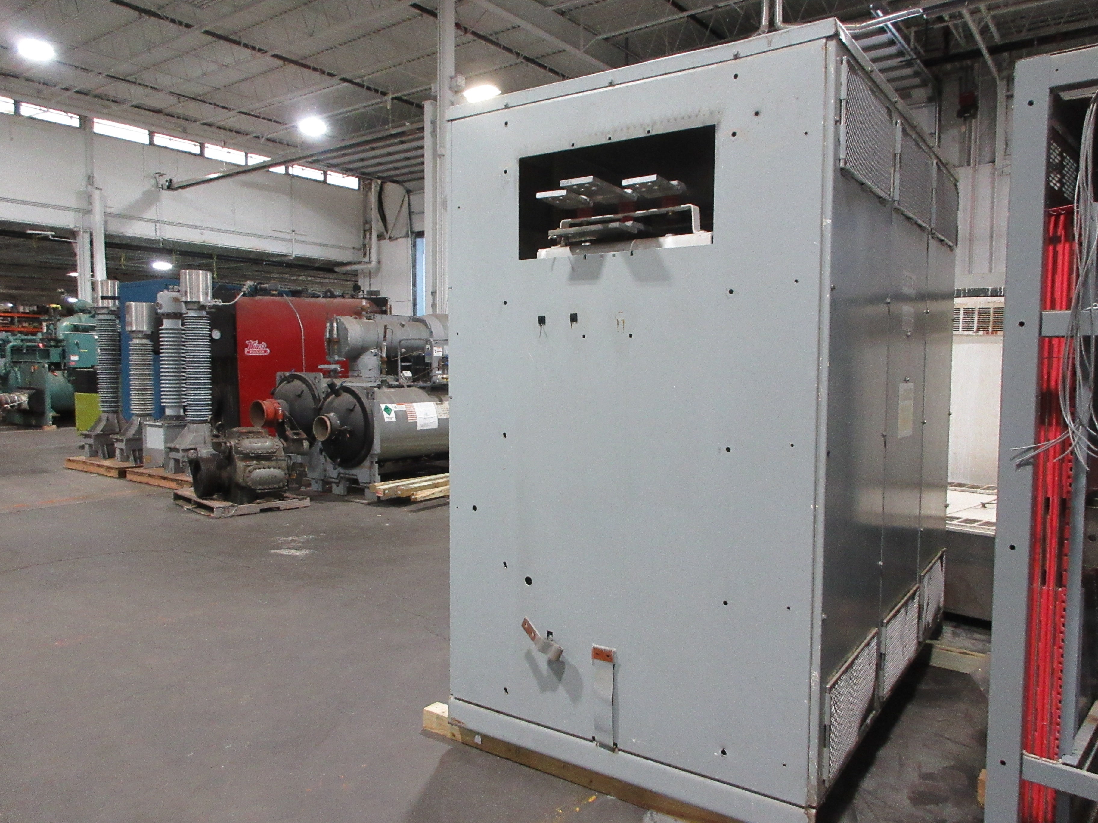 GE Transformer 2000KVA Pri: 12,470V Sec: 480Y/277V 3Ph 60Hz Used