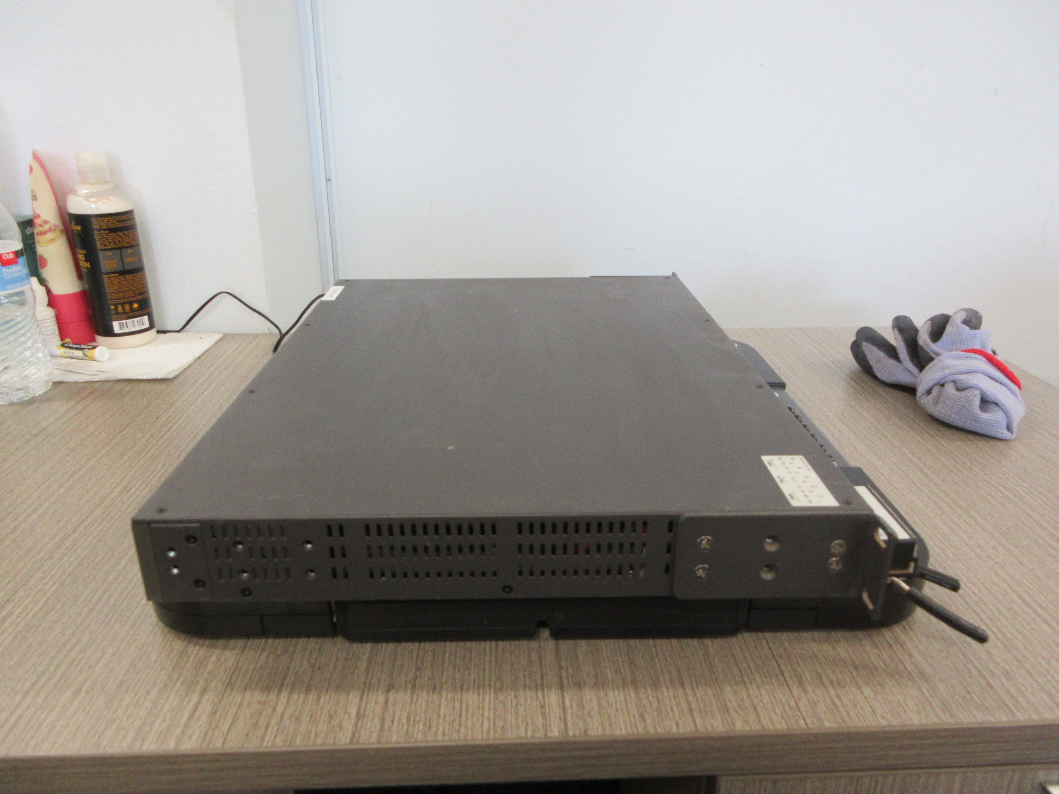 Moxa Layer 3 Managed Switch PT-7828-R-HV-HV Rev: 3.0.3 24-Port Ethernet Used