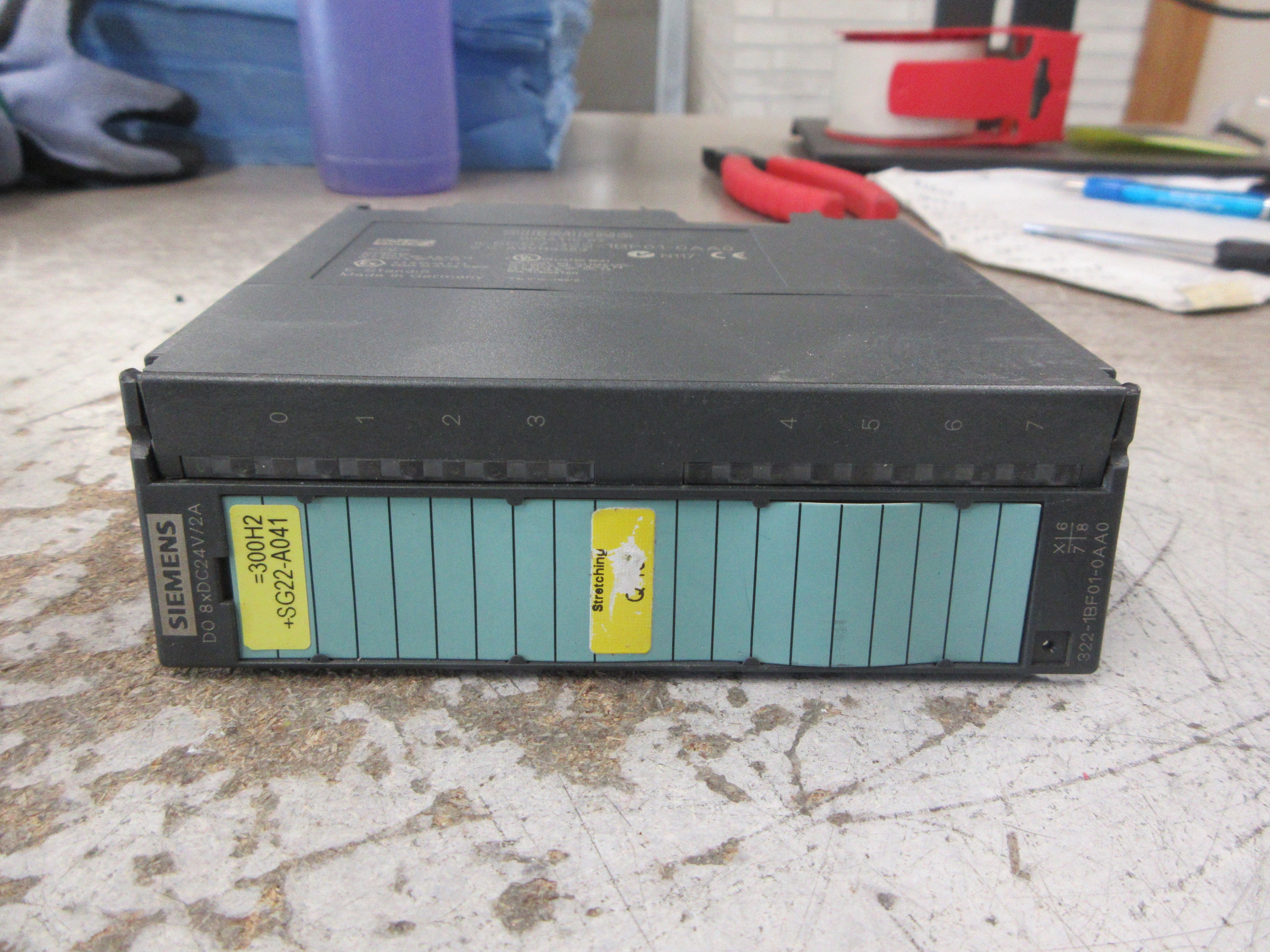 Siemens Simatic S7 Isolated Digital Output Module 6ES7 322-1BF01-0AA0 Used