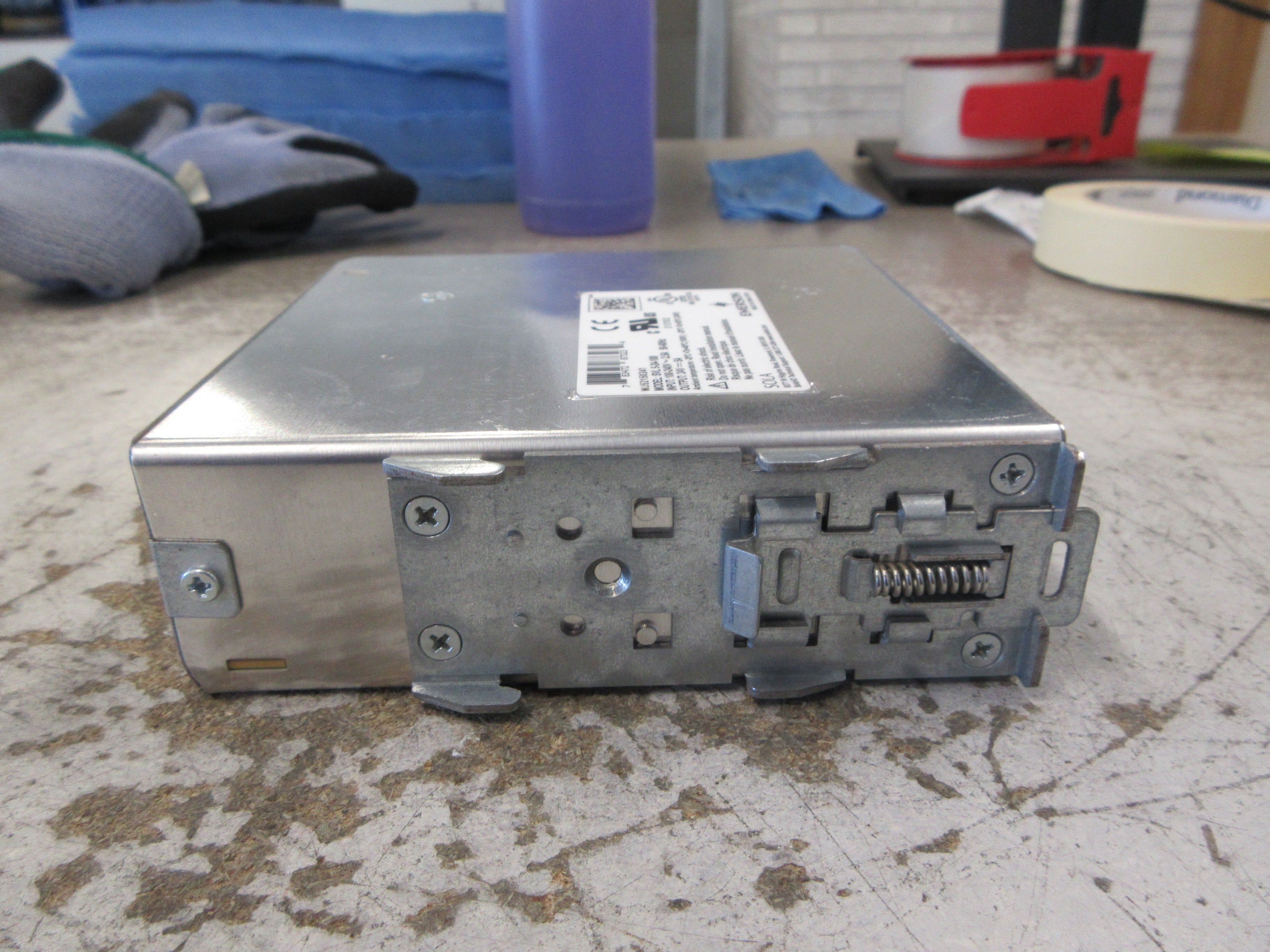 Emerson Sola Power Supply SVL 5-24-100 Input: 100-240V , 2.5A . 50-60Hz Used